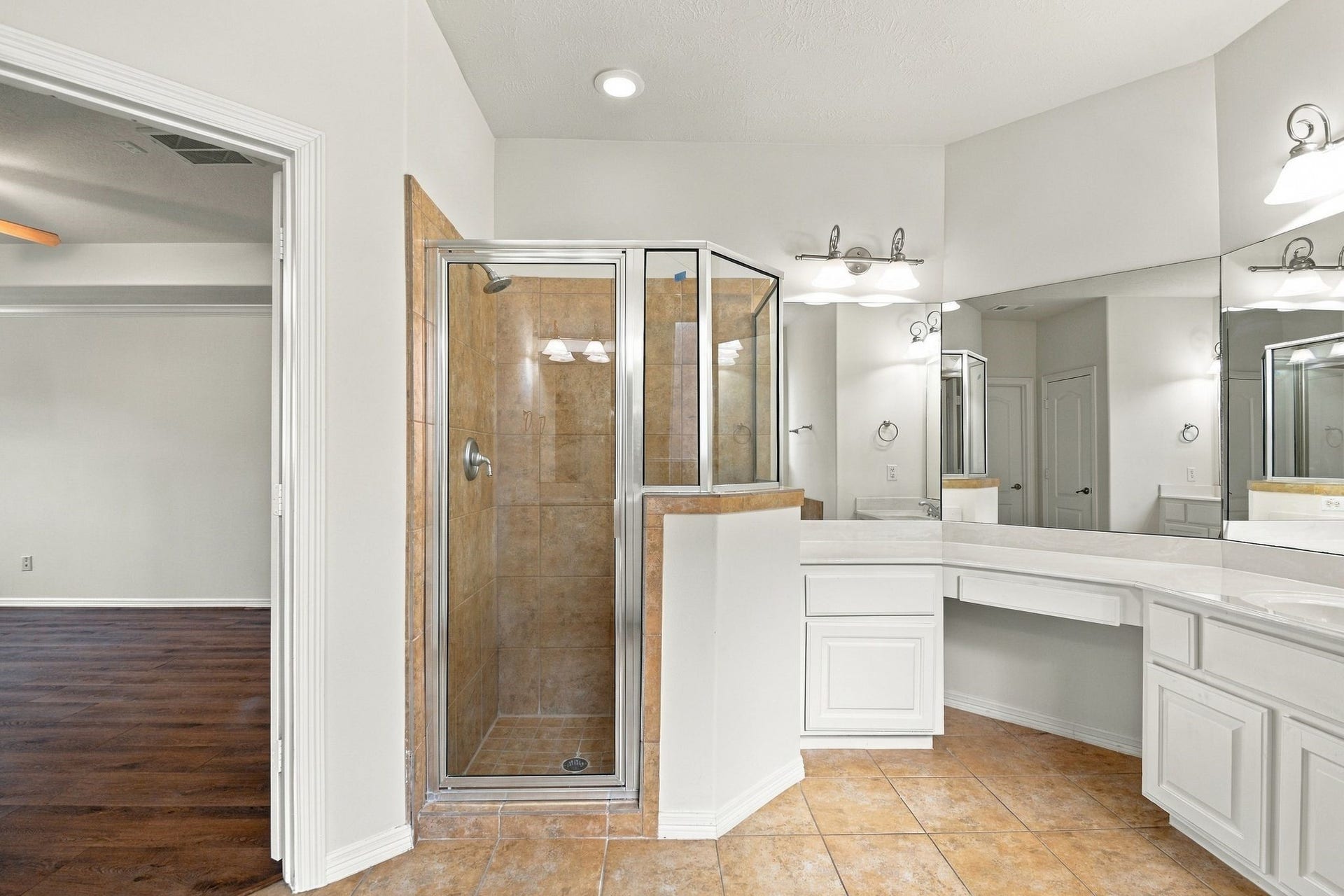 4906 Canterbury Way, Houston, TX 77069 4906 Canterbury Way, Houston, TX 77069