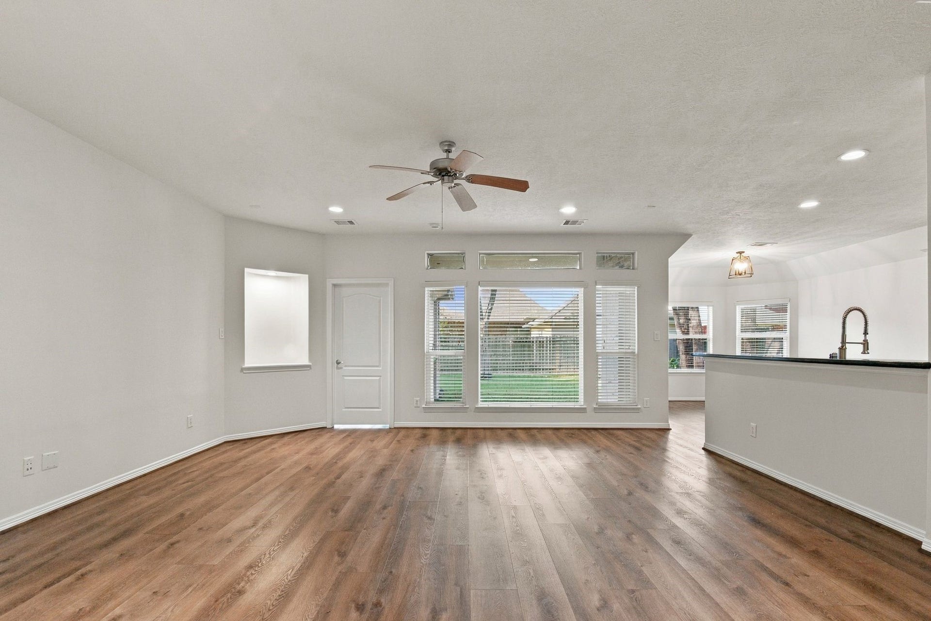 4906 Canterbury Way, Houston, TX 77069 4906 Canterbury Way, Houston, TX 77069
