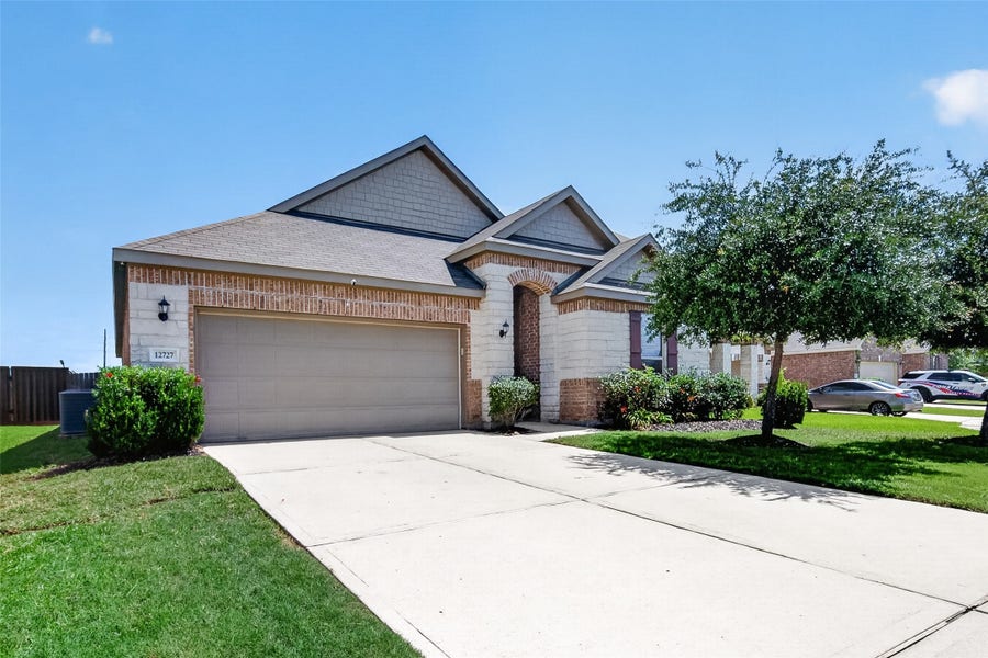 Property photo for 12727 Arcola Valley Court, Houston, TX