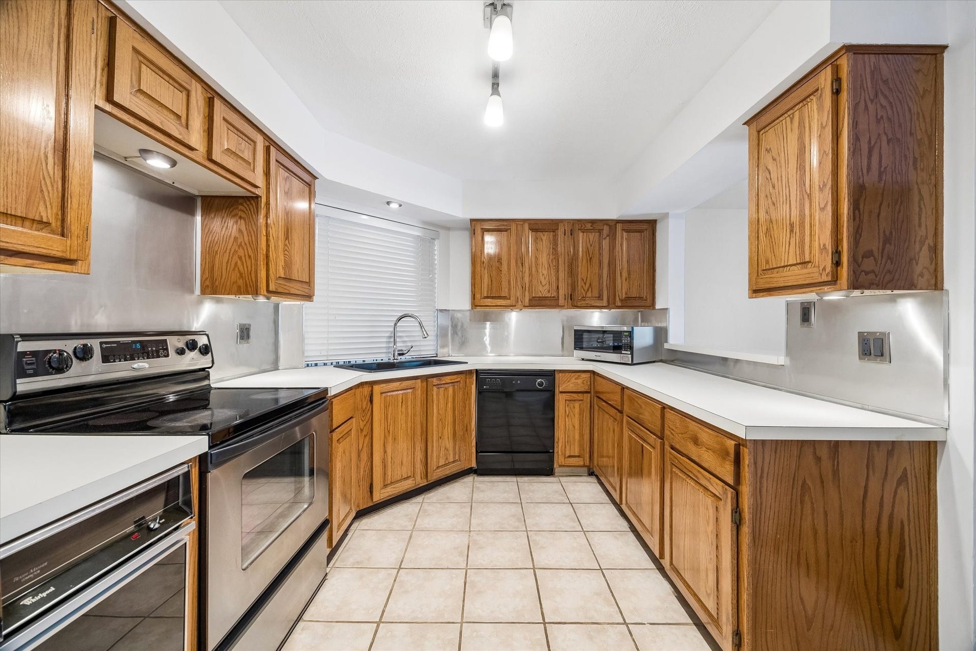 5200 Weslayan Street, #208, Houston, TX 77005 5200 Weslayan Street, #208, Houston, TX 77005