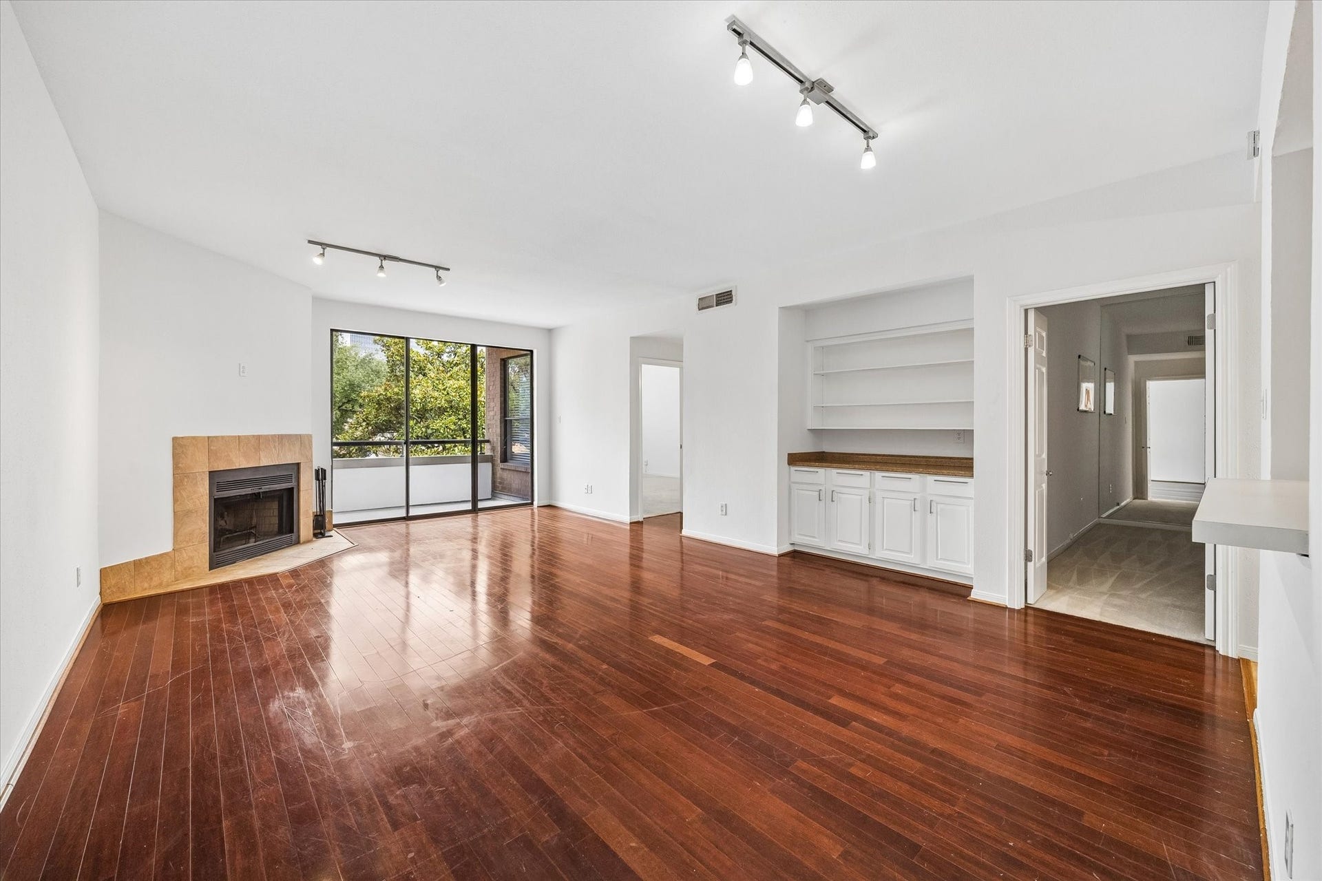5200 Weslayan Street, #208, Houston, TX 77005 5200 Weslayan Street, #208, Houston, TX 77005