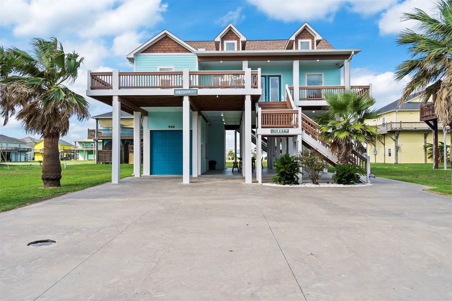 Property photo for 946 Raymond, Port Bolivar, TX