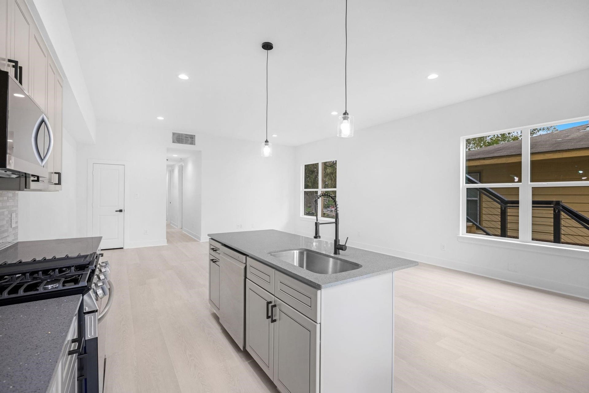857 Fortune Street, #A-B, Houston, TX 77088 857 Fortune Street, #A-B, Houston, TX 77088