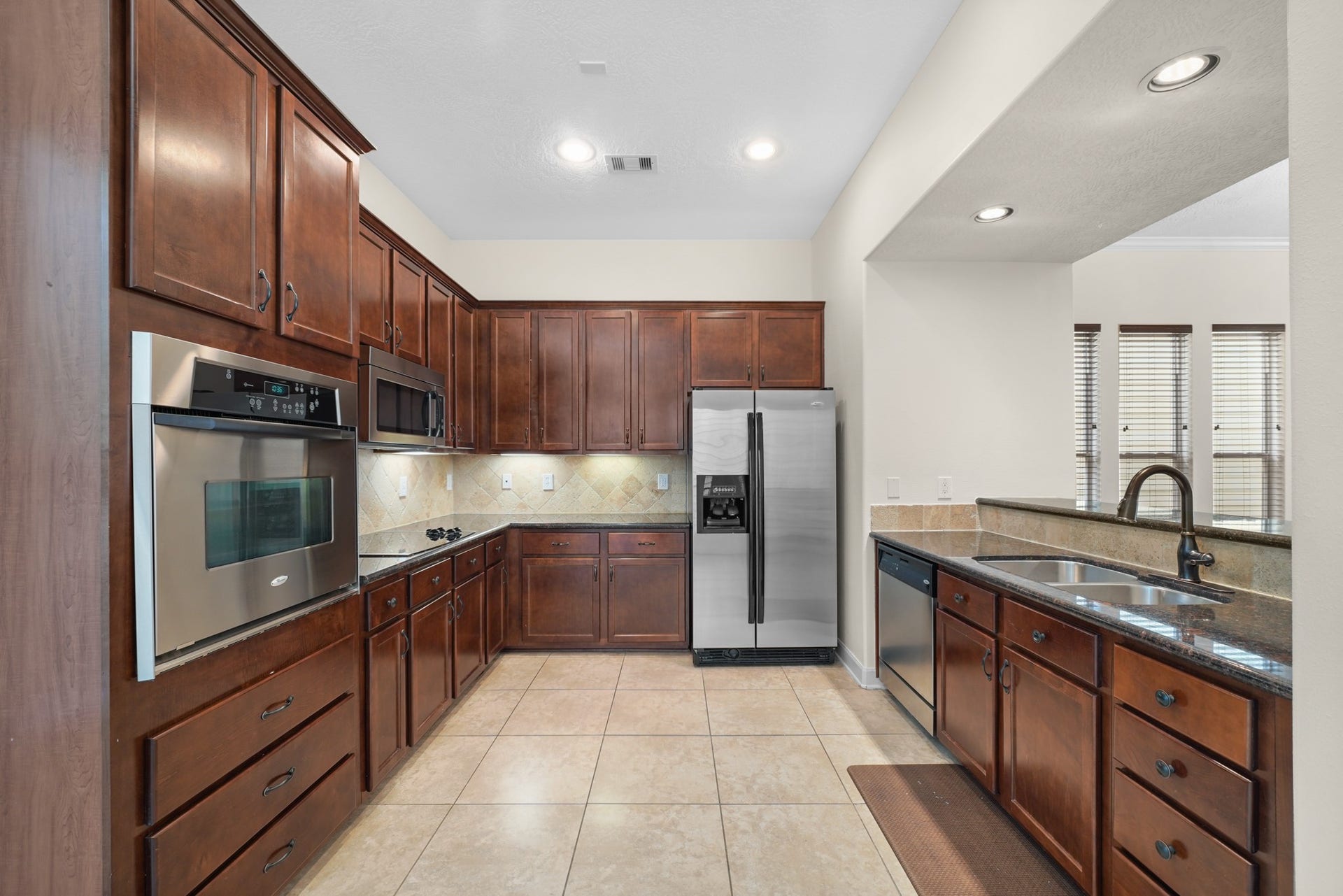 1717 Francis Street, Houston, TX 77004 The kitchen is open to the floor plan, so whip a great meal and still be part of all the action.