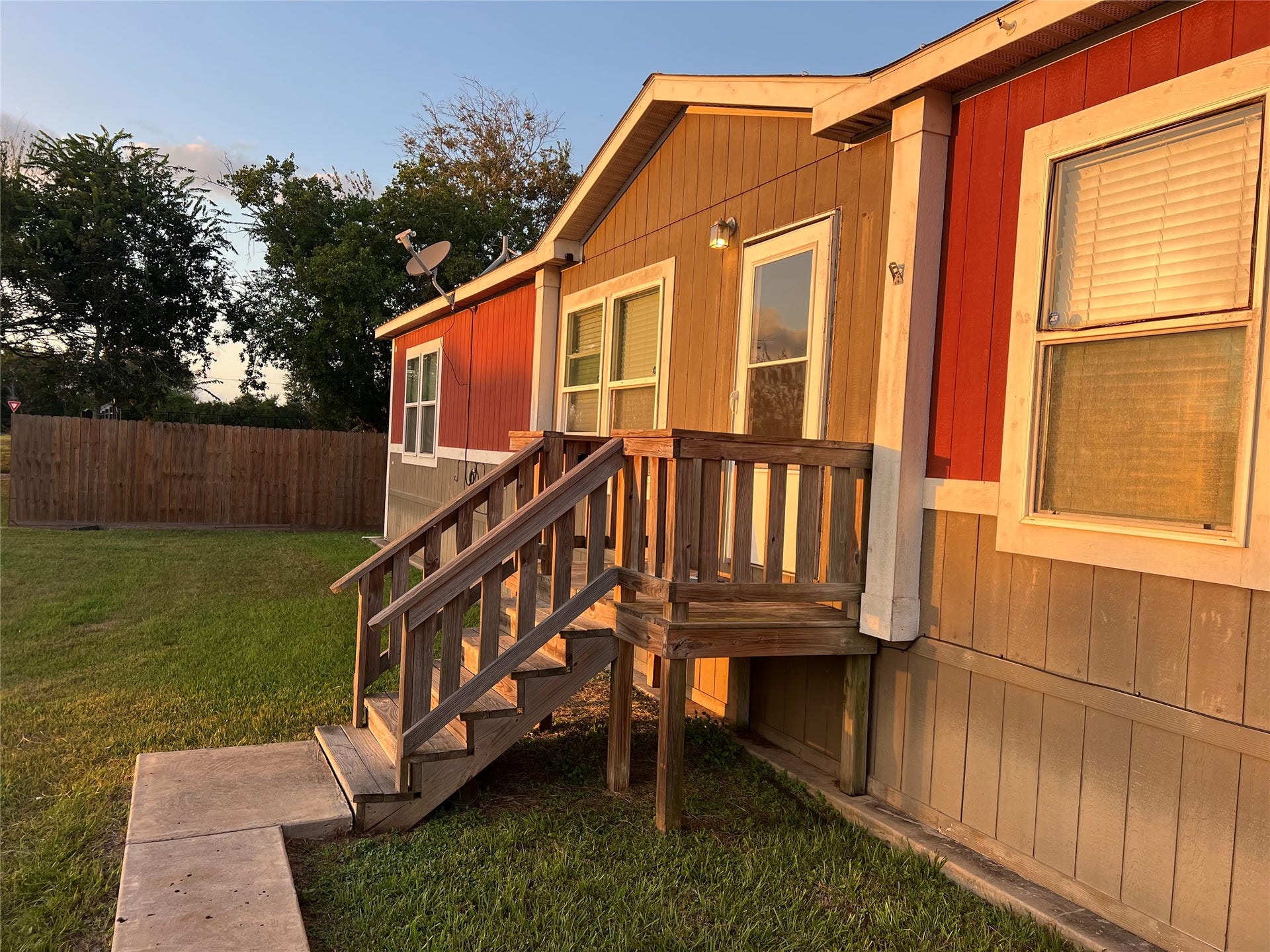 13036 Annette Road, Angleton, TX 77515