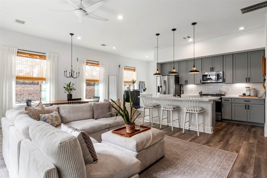 Property photo for 5202 Pinemont Creek Lane, Houston, TX