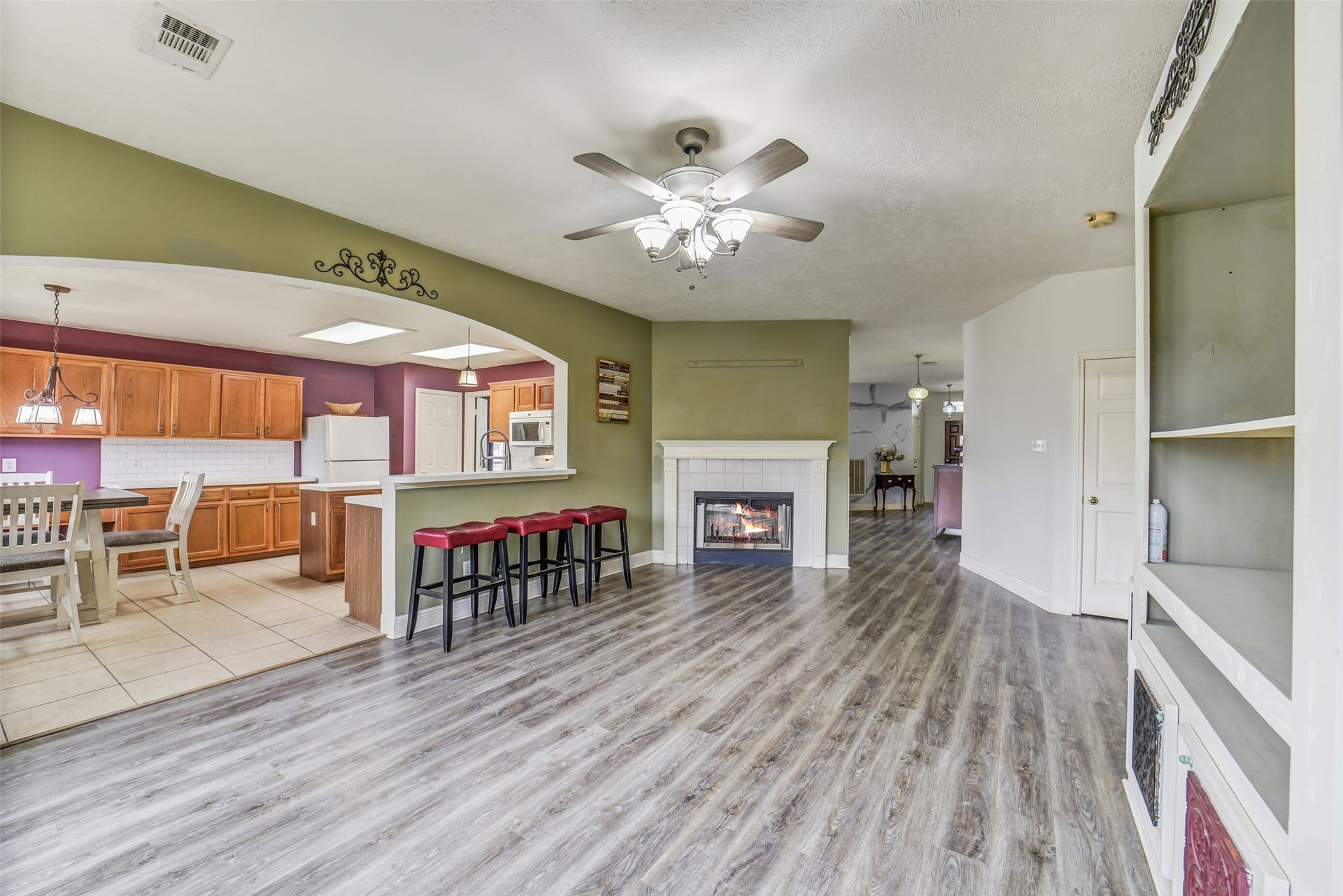 11610 Oak Lake Park Drive, Sugar Land, TX 77498 11610 Oak Lake Park Drive, Sugar Land, TX 77498