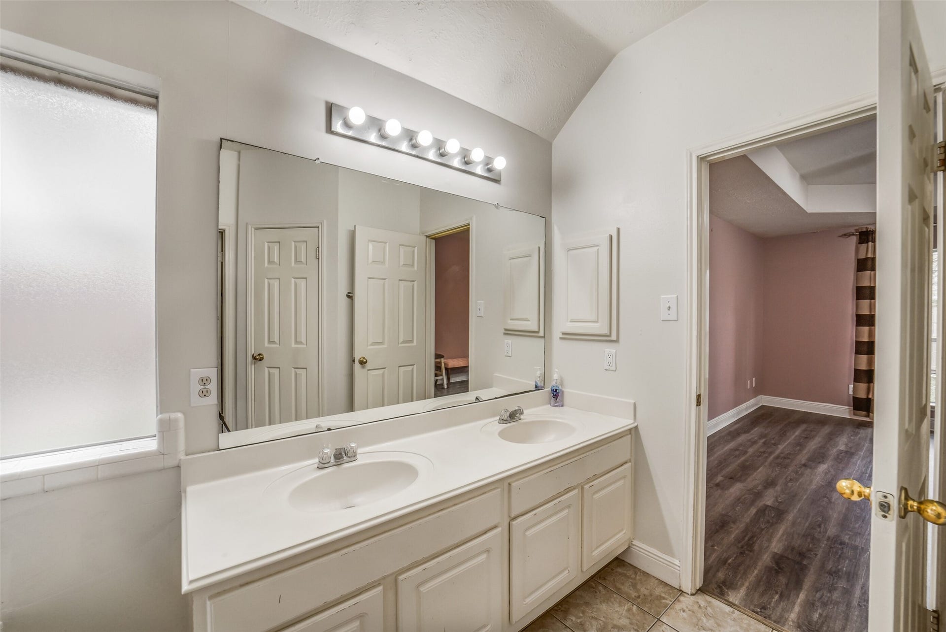 11610 Oak Lake Park Drive, Sugar Land, TX 77498 11610 Oak Lake Park Drive, Sugar Land, TX 77498