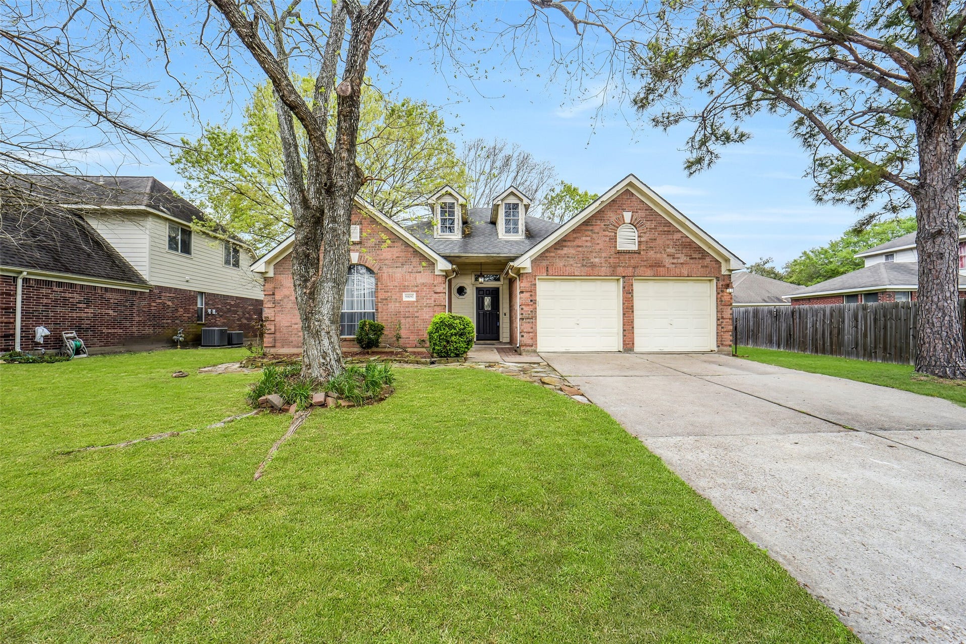 11610 Oak Lake Park Drive, Sugar Land, TX 77498 11610 Oak Lake Park Drive, Sugar Land, TX 77498