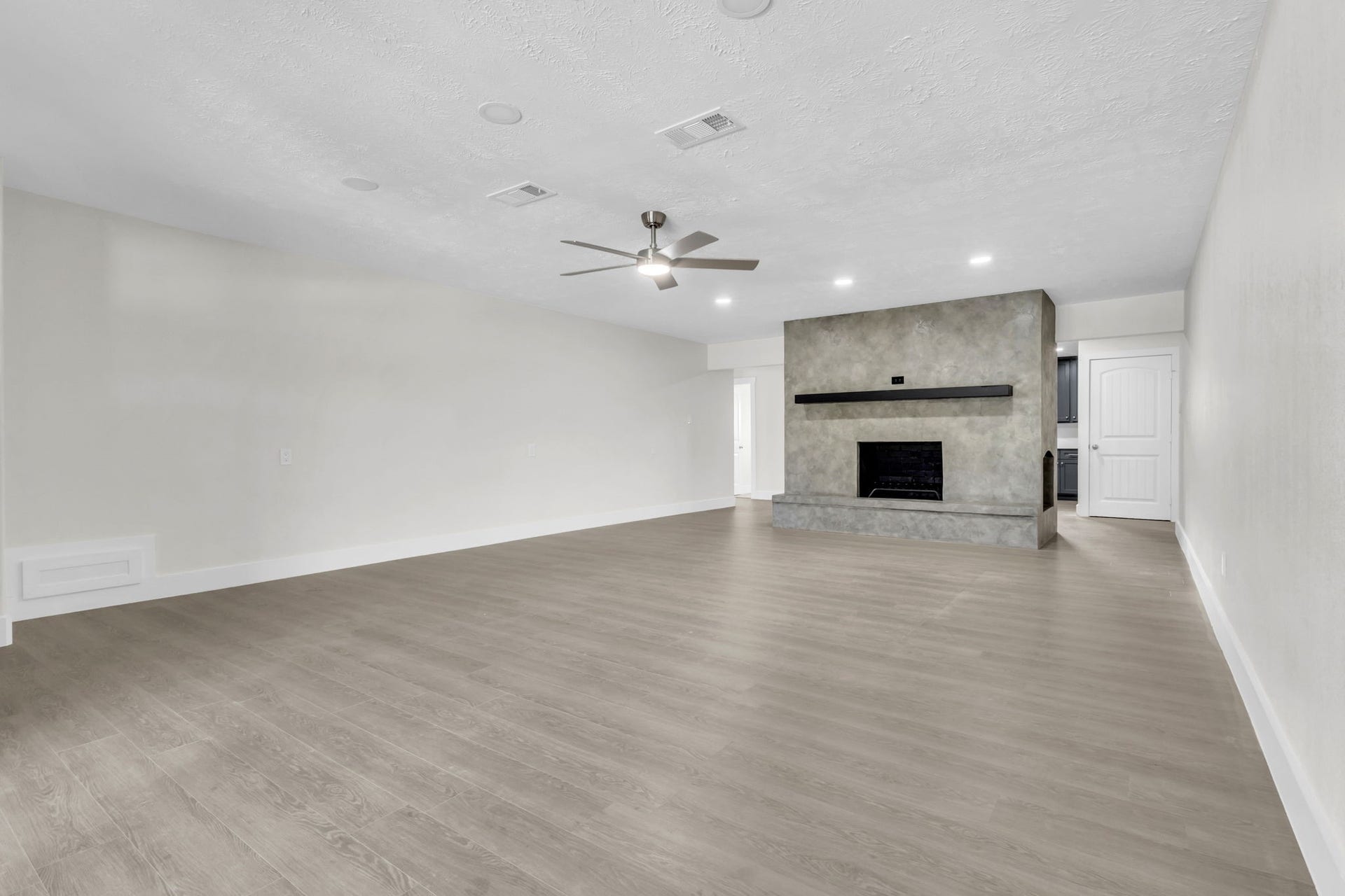 617 Baywood Drive, Seabrook, TX 77586 617 Baywood Drive, Seabrook, TX 77586