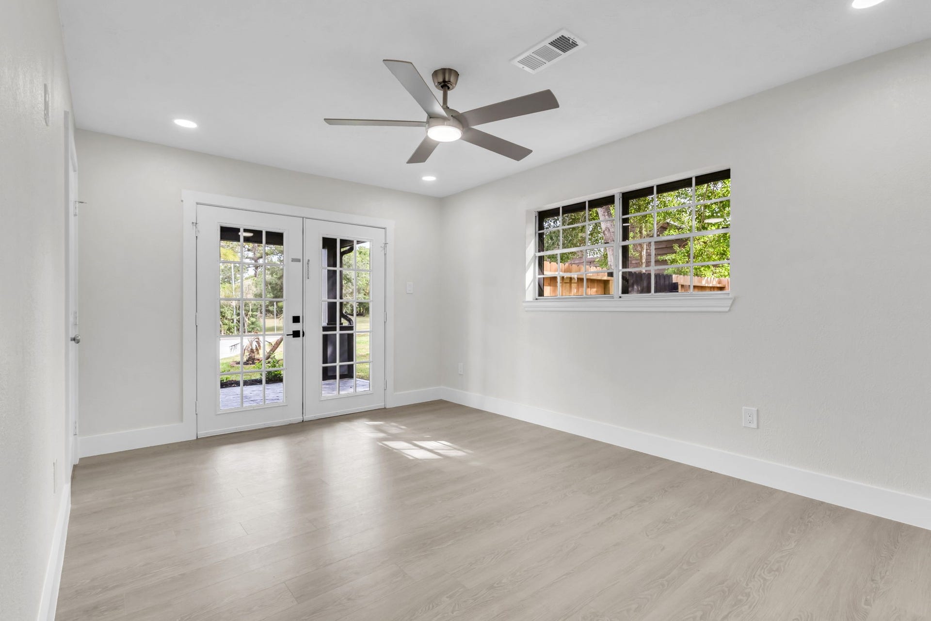 617 Baywood Drive, Seabrook, TX 77586 617 Baywood Drive, Seabrook, TX 77586