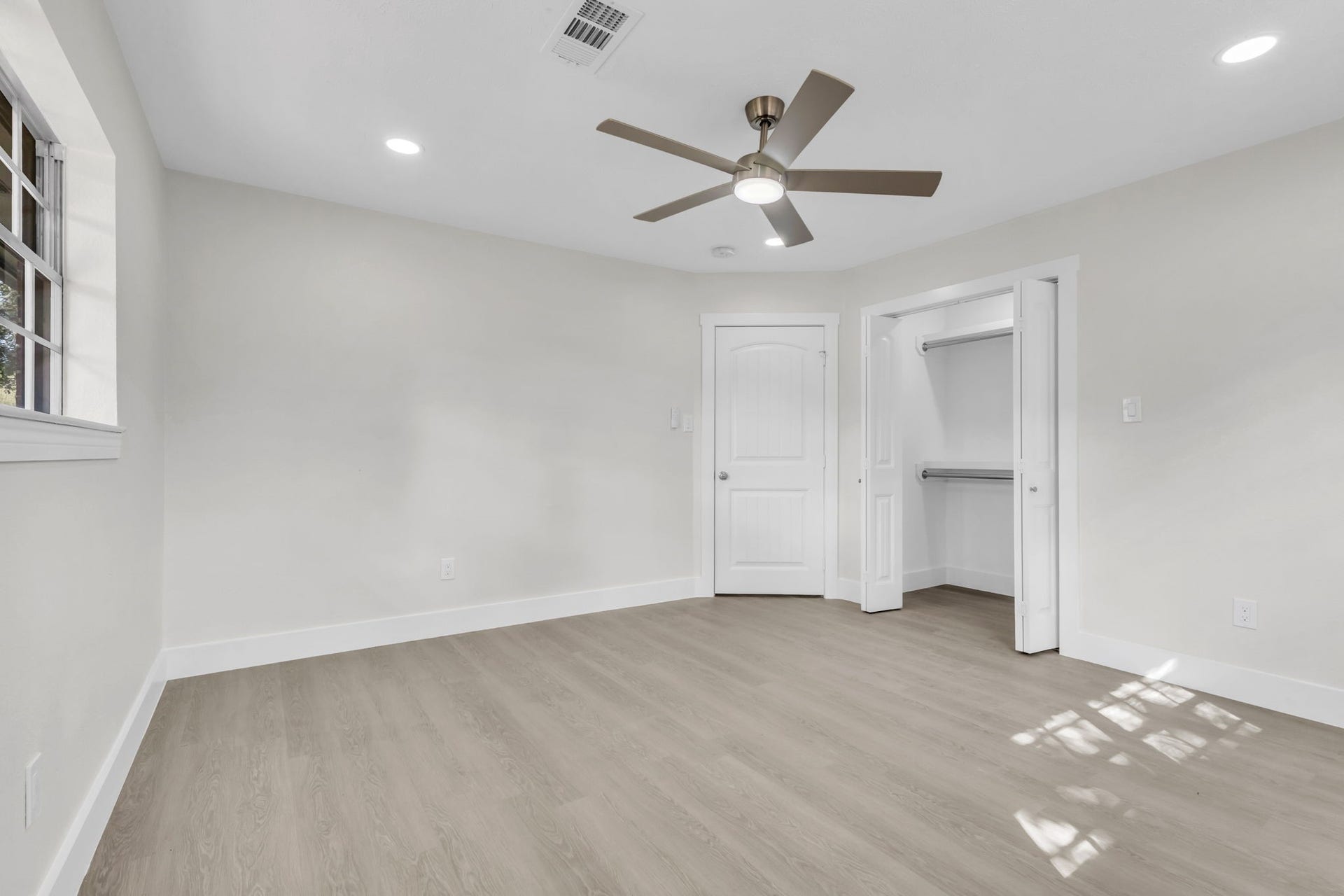 617 Baywood Drive, Seabrook, TX 77586 617 Baywood Drive, Seabrook, TX 77586