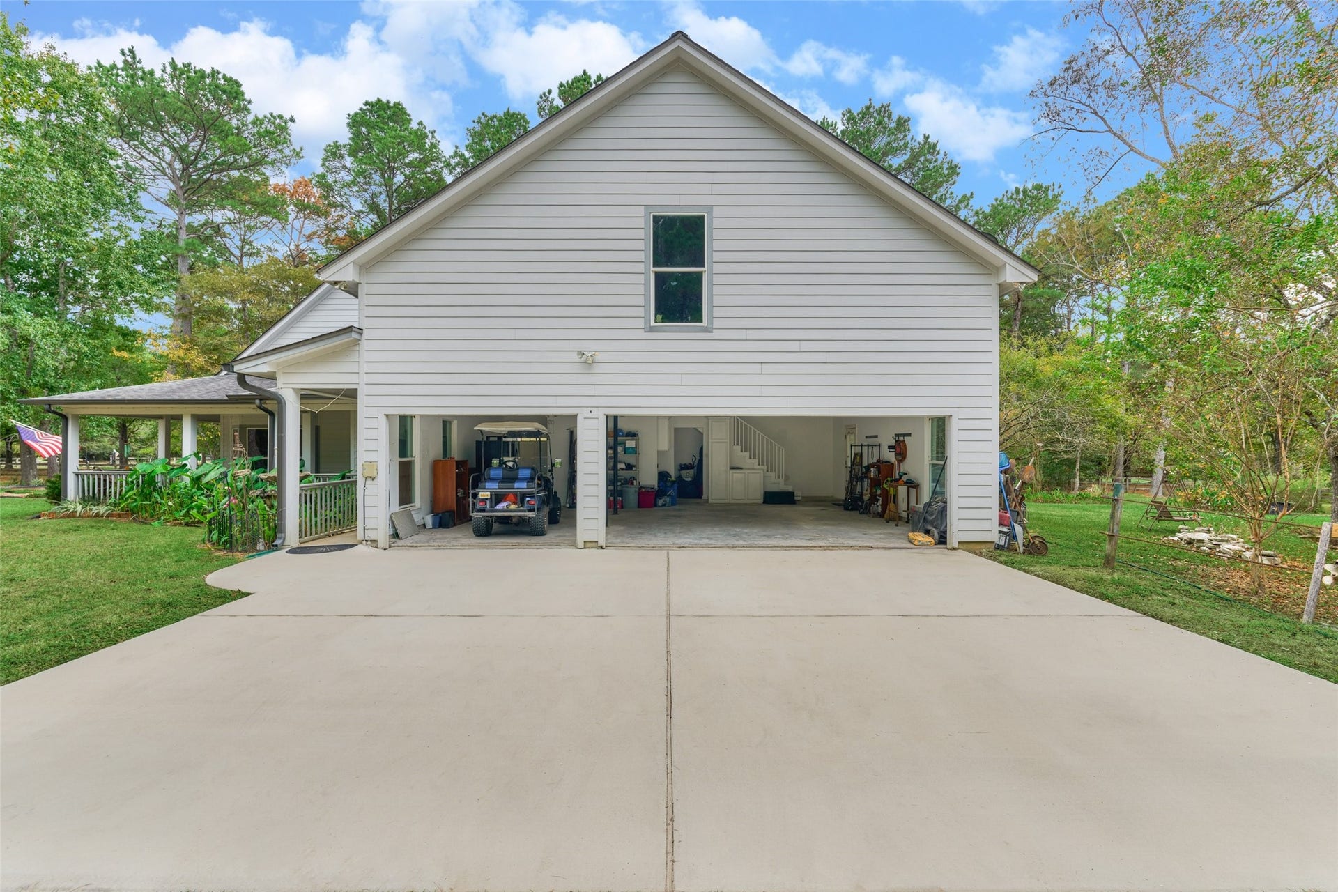 28911 Sapphire Circle, Magnolia, TX 77355 Full concrete pad for plenty of parking space.