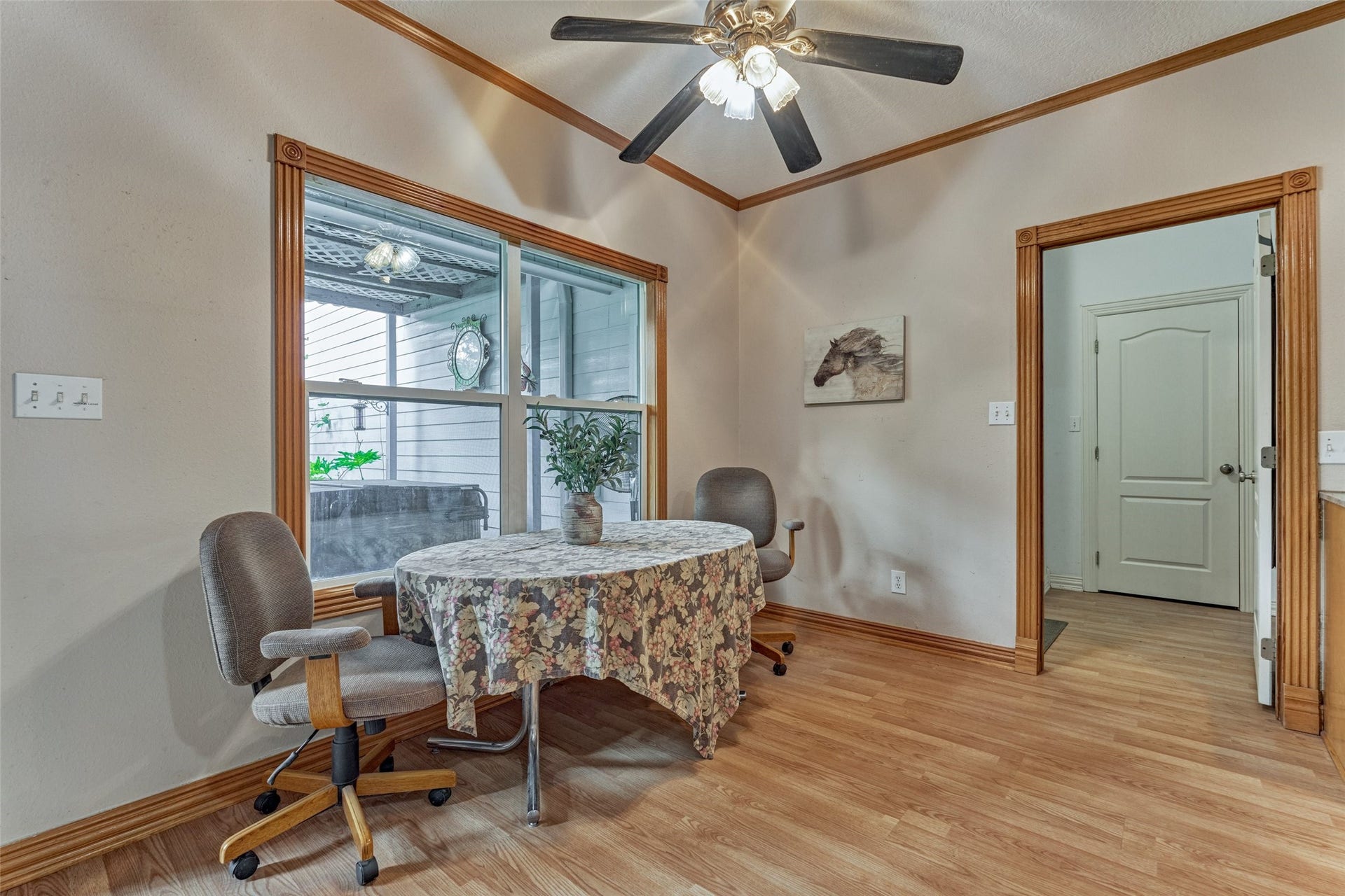 28911 Sapphire Circle, Magnolia, TX 77355 Breakfast room overlooking back patio