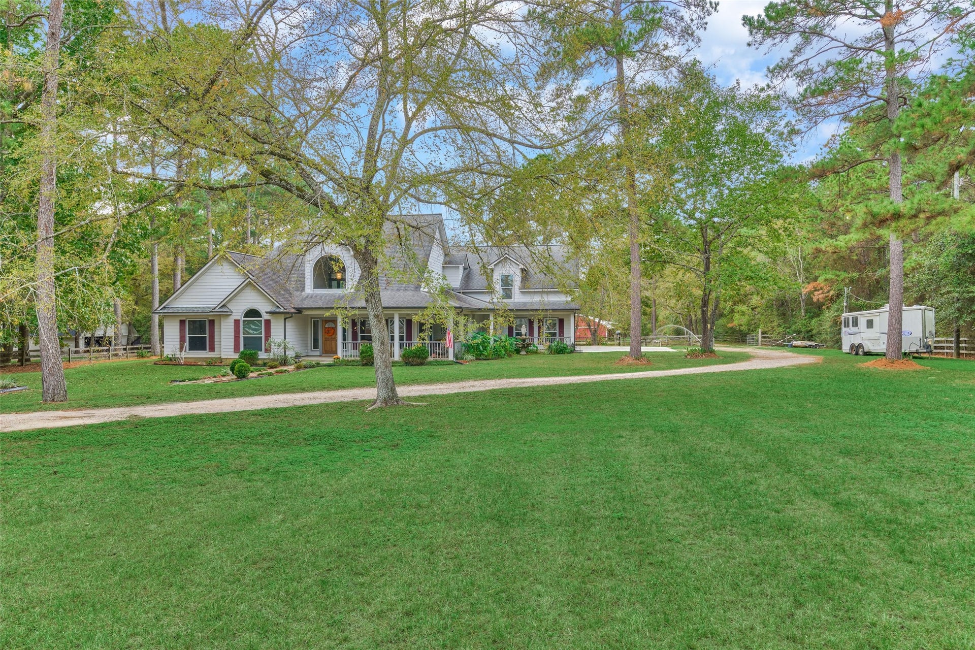 28911 Sapphire Circle, Magnolia, TX 77355 View of property and front of home.