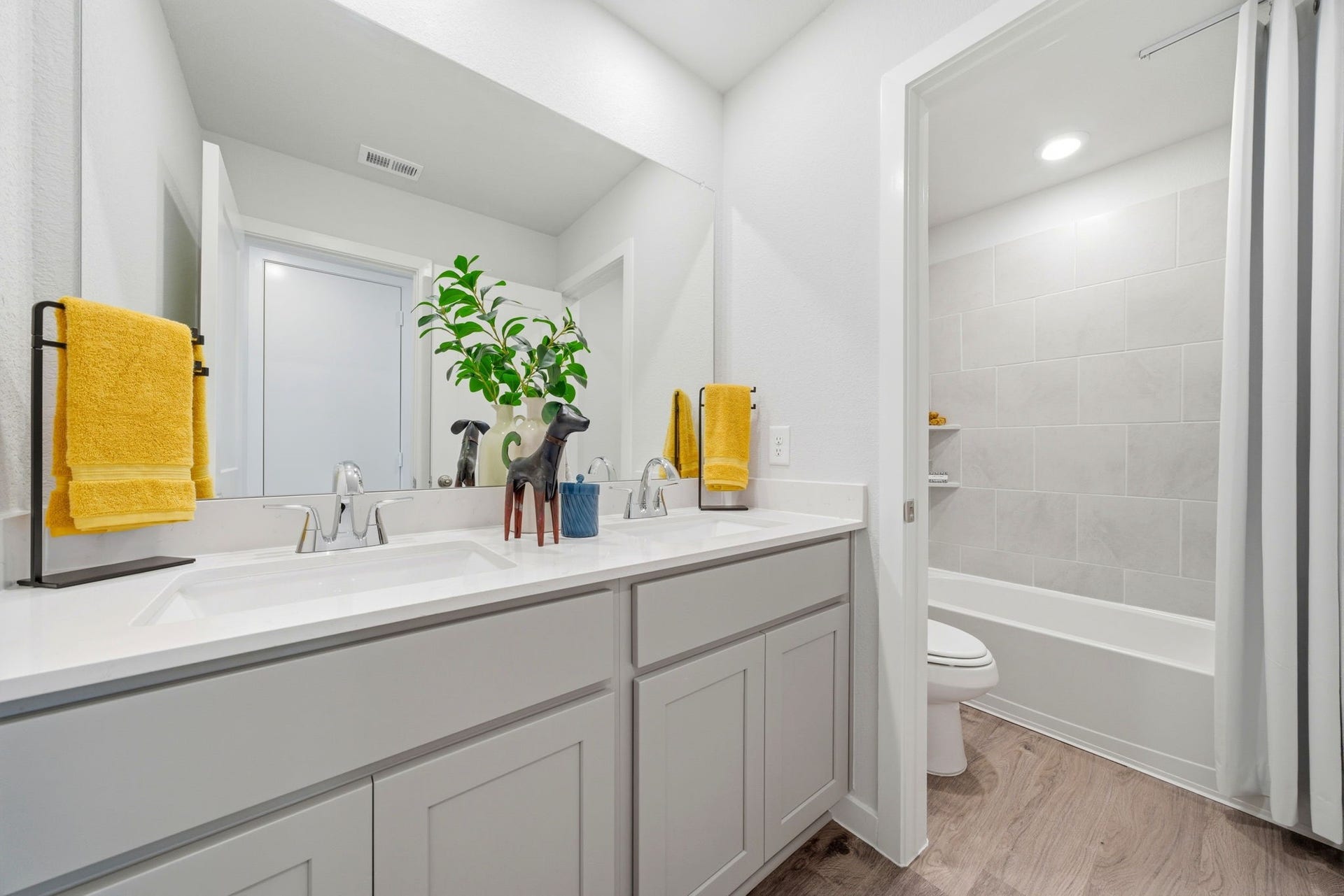 4039 Bay Court, Brookshire, TX 77423 4039 Bay Court, Brookshire, TX 77423