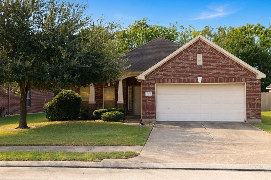 Property photo for 6212 Patridge Drive, Pearland, TX