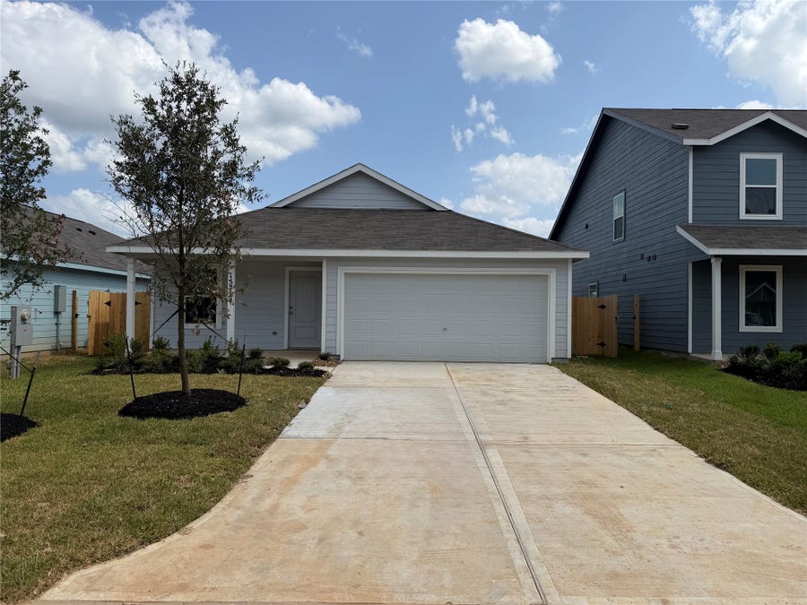Property photo for 15724 Plum Brook Drive, Conroe, TX