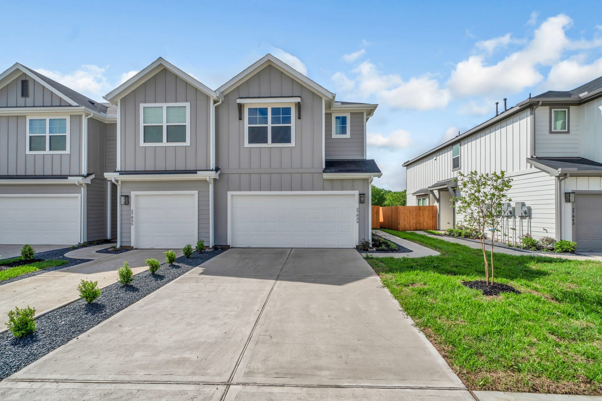 27839 Western Creek Ct, Katy, TX 77494 Location, location, location!