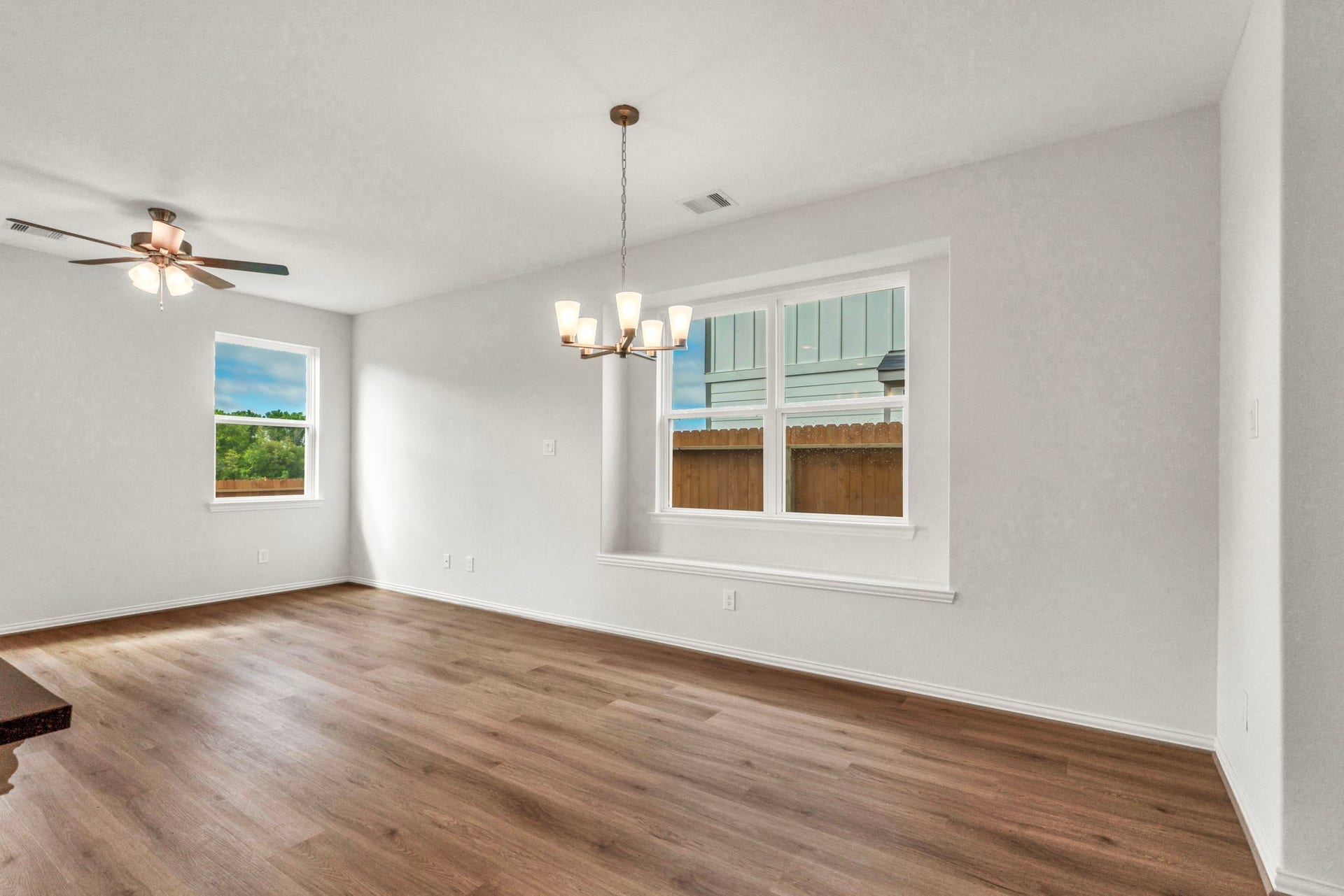 27839 Western Creek Ct, Katy, TX 77494 As you enter the house you will find this open concept space