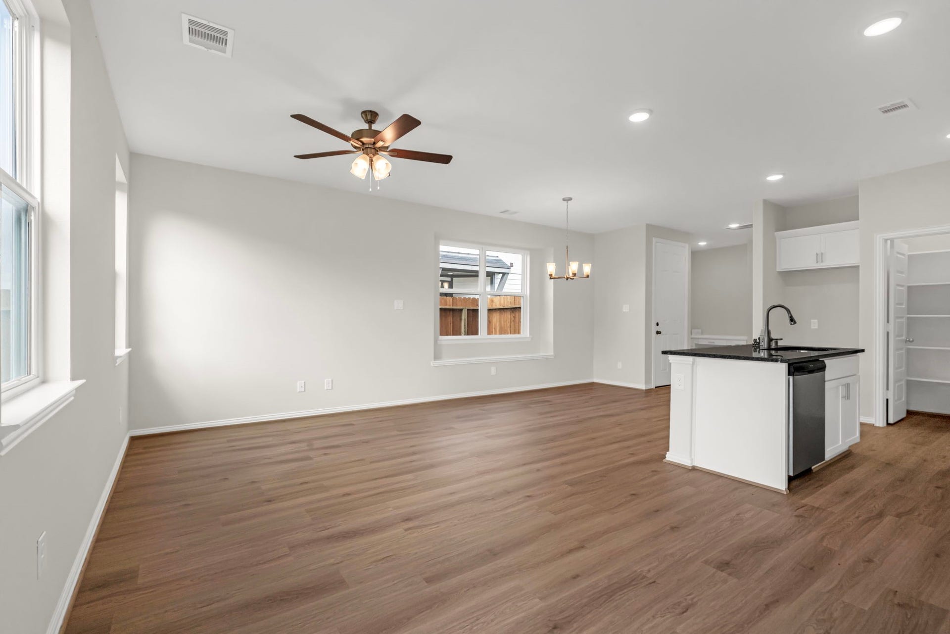 27839 Western Creek Ct, Katy, TX 77494 Great location!!!! Katy ISD. 20 minutes to the Energy Corridor.