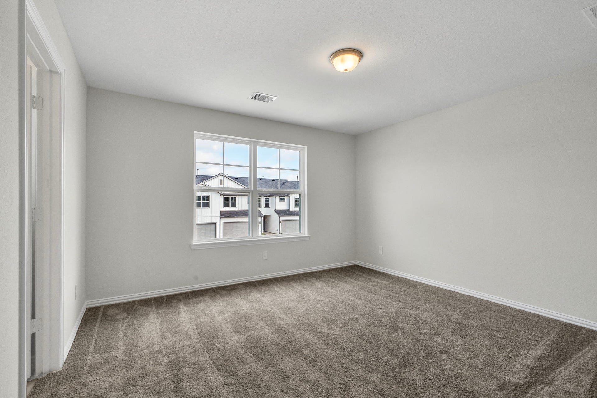 27839 Western Creek Ct, Katy, TX 77494 Relaxing and quiet space in your primary room.