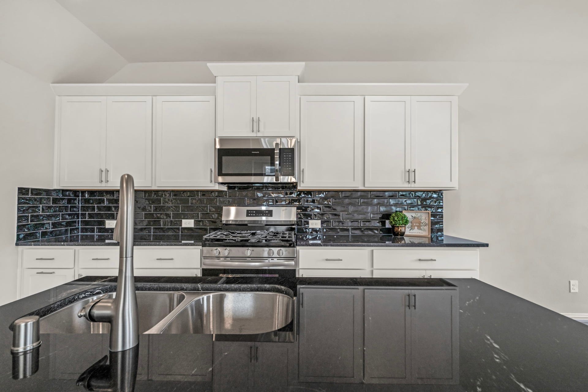 27839 Western Creek Ct, Katy, TX 77494 Gorgeous countertops