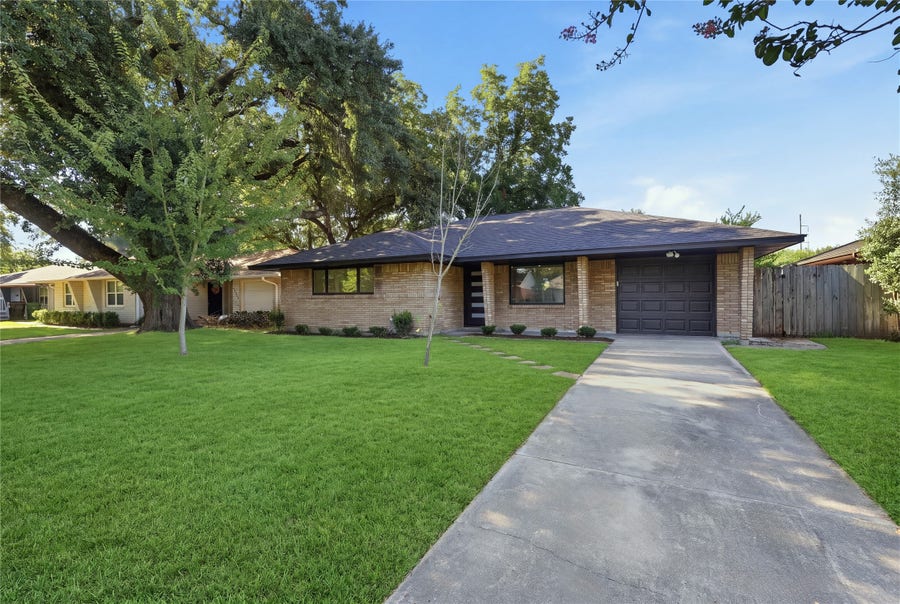 Property photo for 4709 Nina Lee Lane, Houston, TX
