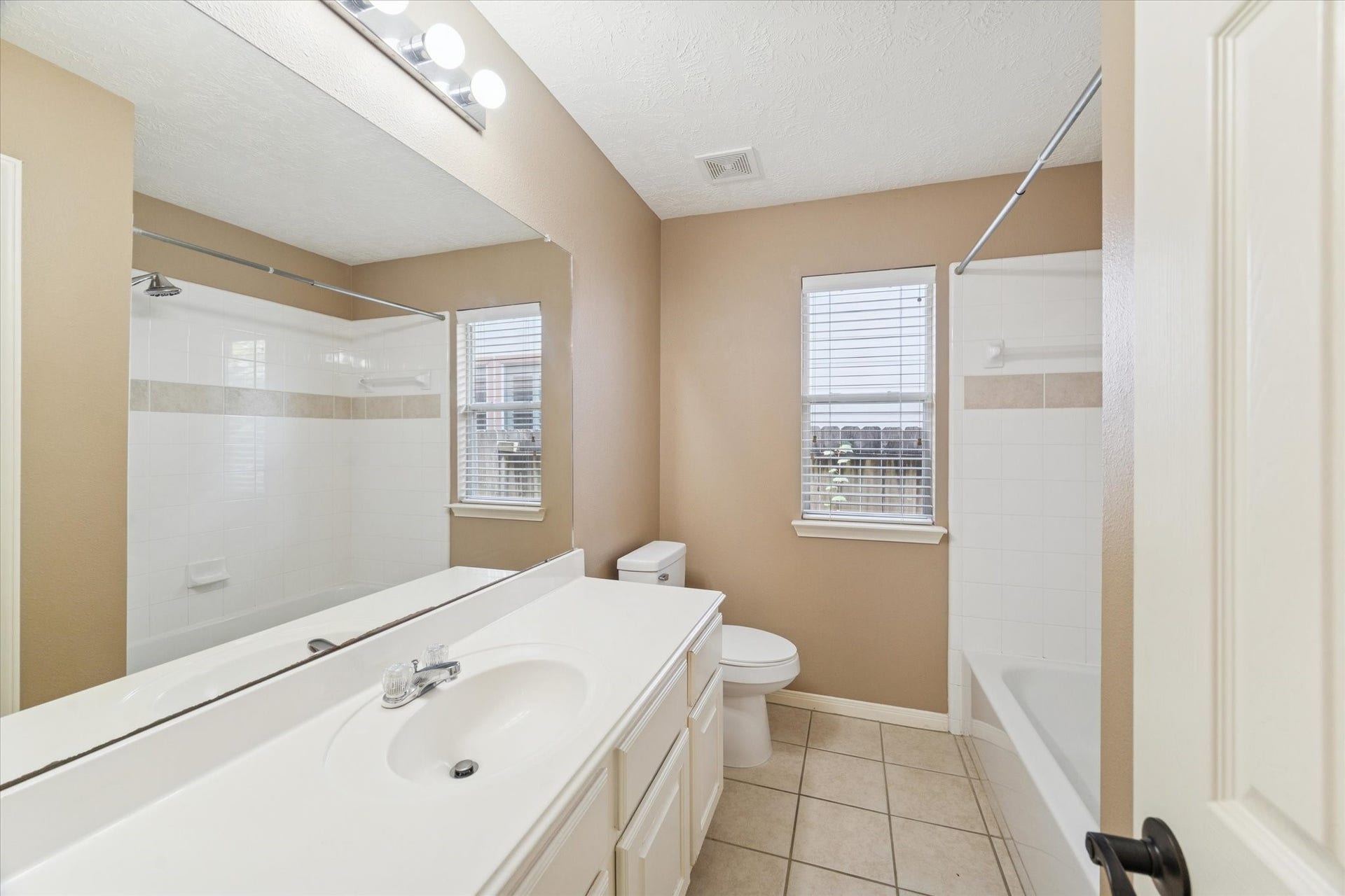 513 Brad Court, Webster, TX 77598 513 Brad Court, Webster, TX 77598