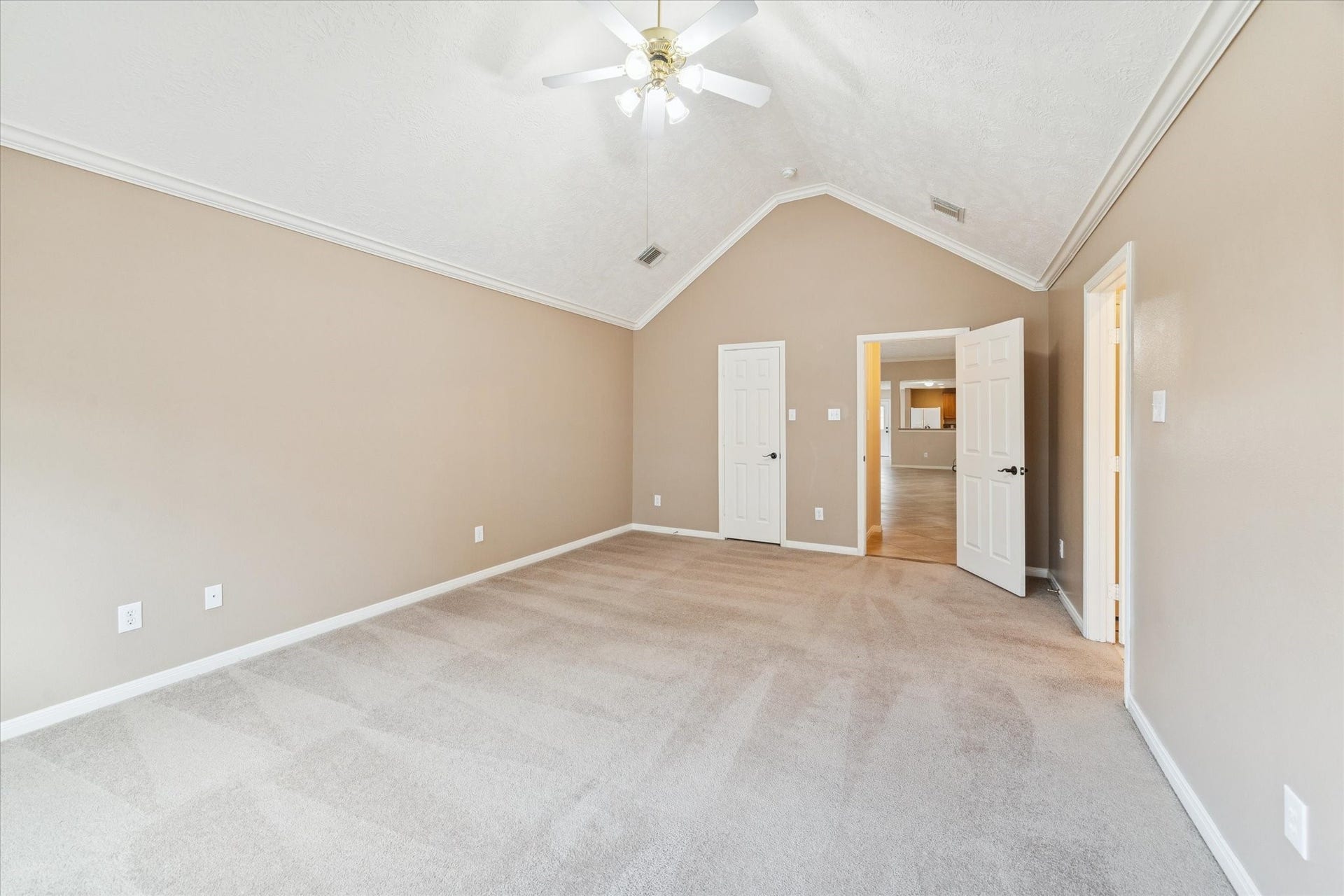 513 Brad Court, Webster, TX 77598 513 Brad Court, Webster, TX 77598