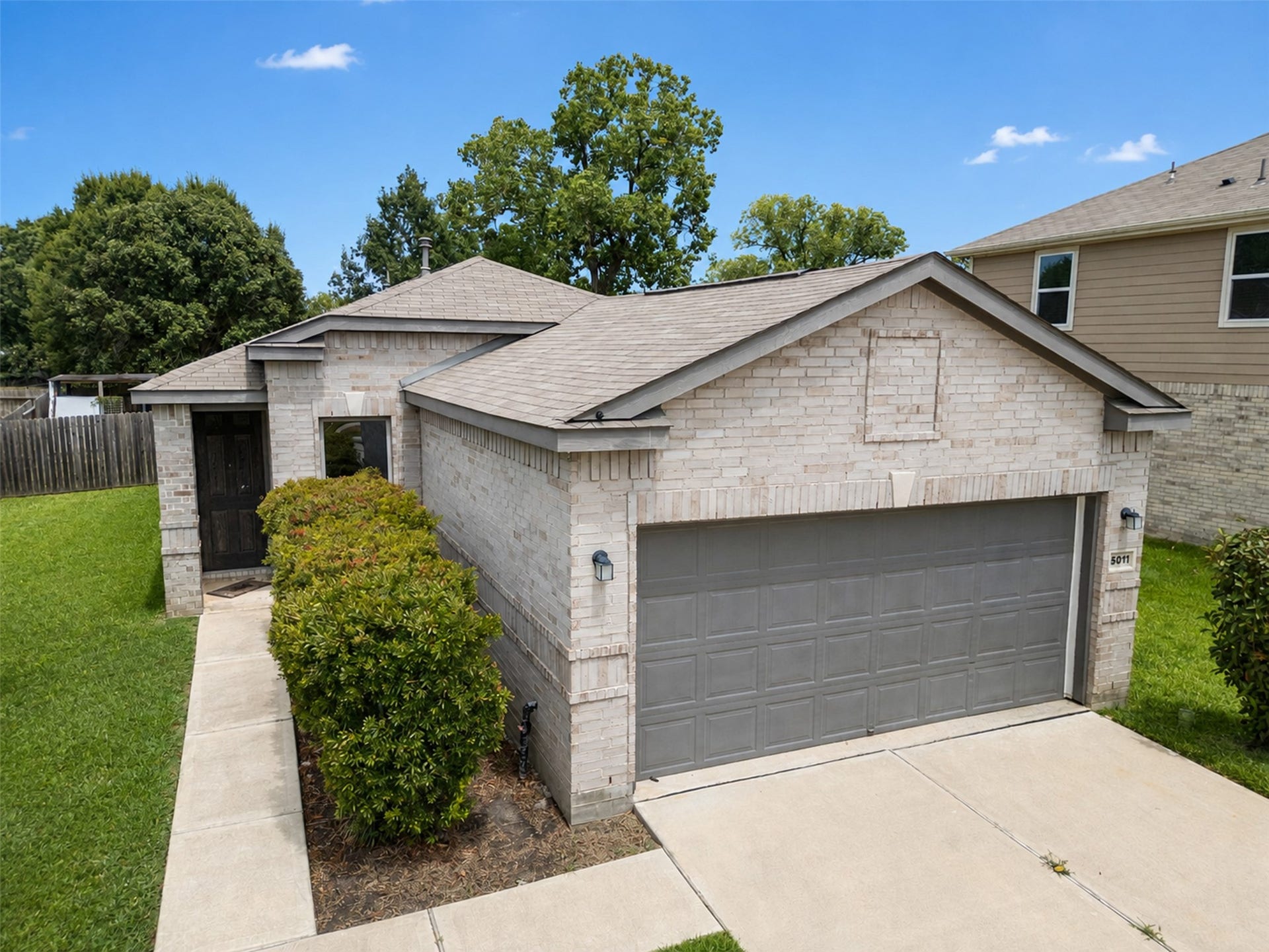 6011 Whitewing Road, Rosenberg, TX 77469 6011 Whitewing Road, Rosenberg, TX 77469