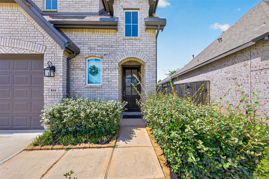 Property photo for 866 Sendero Trail, Conroe, TX