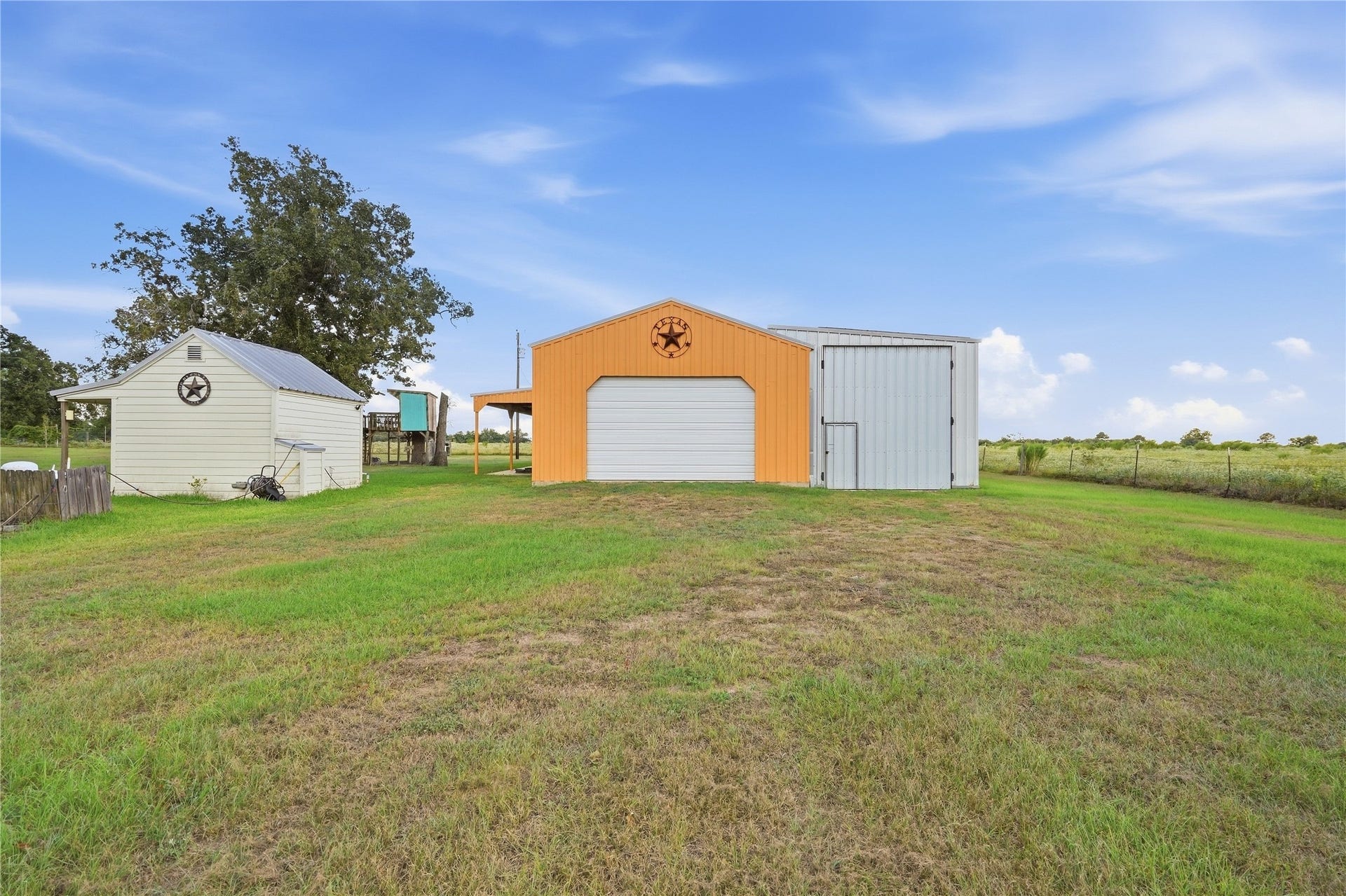 29101 Fm 1736 Road, Hempstead, TX 77445 2000 SQ FT SHOP WITH INCLOSED RV STORAGE ATTACHED ON THE RIGHT