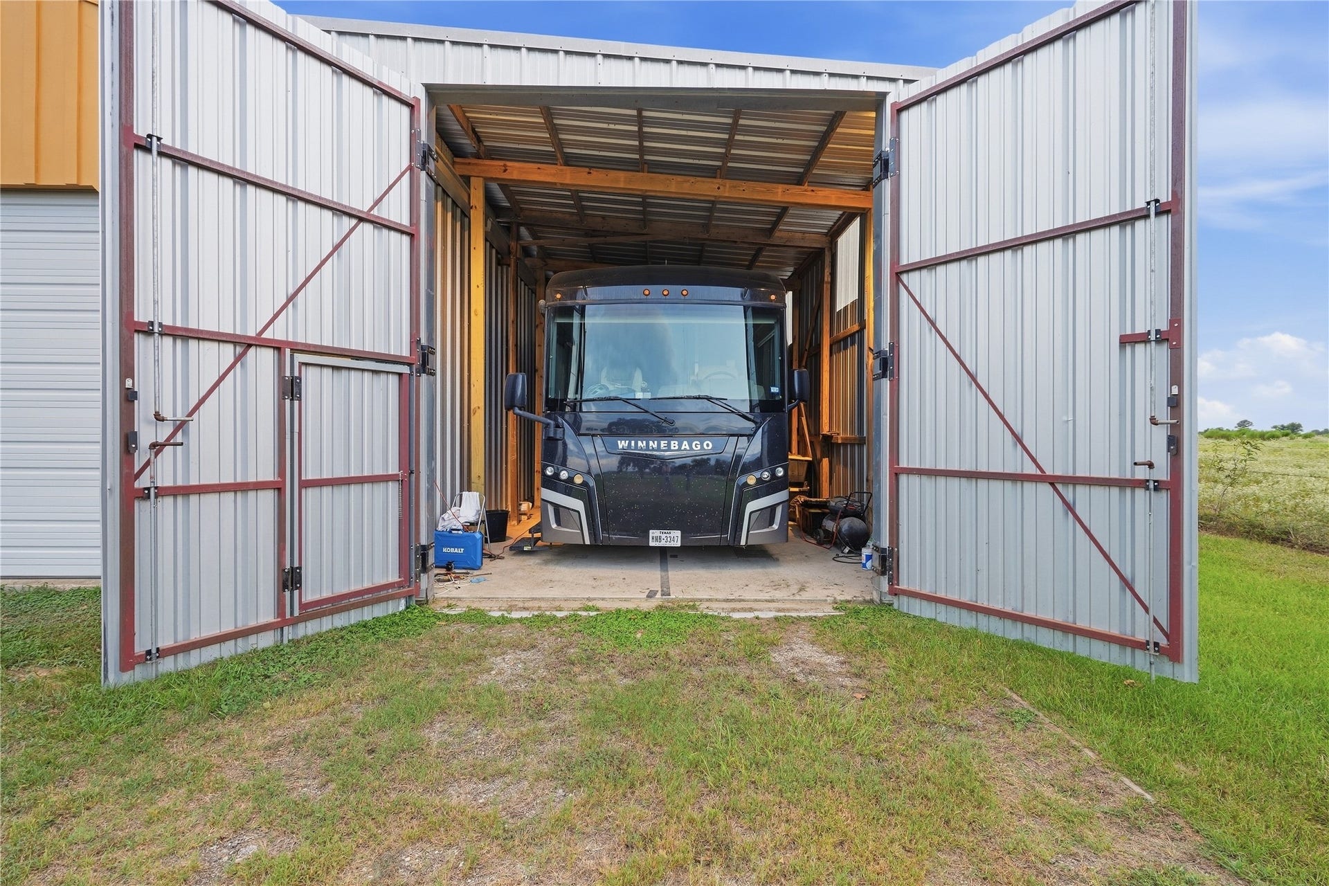 29101 Fm 1736 Road, Hempstead, TX 77445 MASSIVE RV STORAGE SECTION OF THE SHOP
