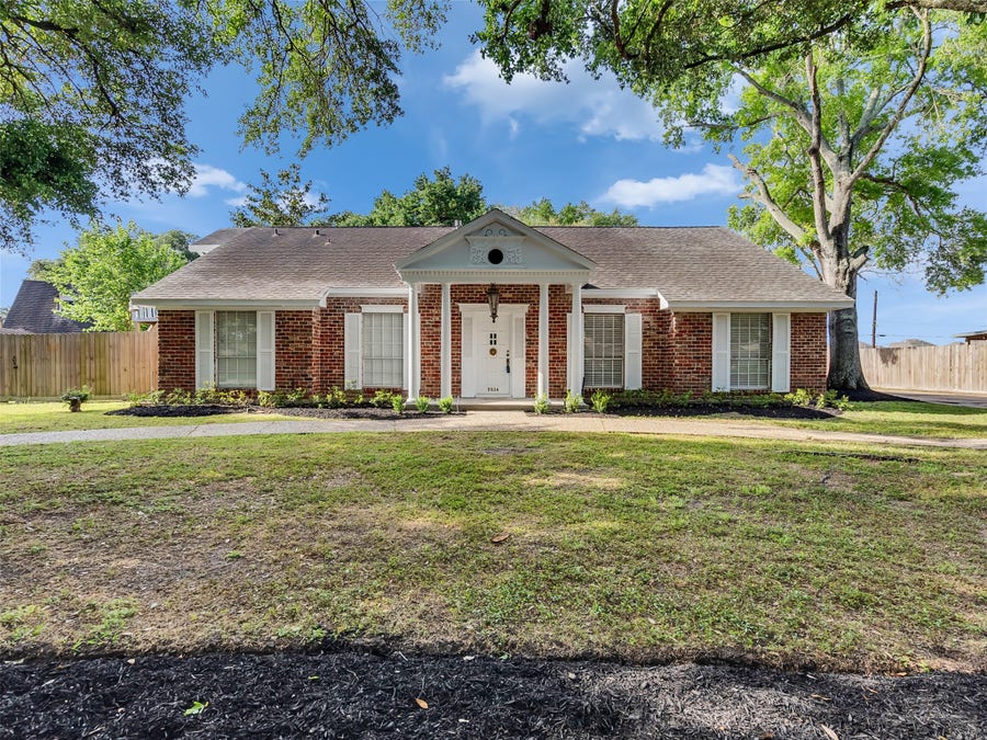 Property photo for 7814 Knob Hill Avenue, Pasadena, TX