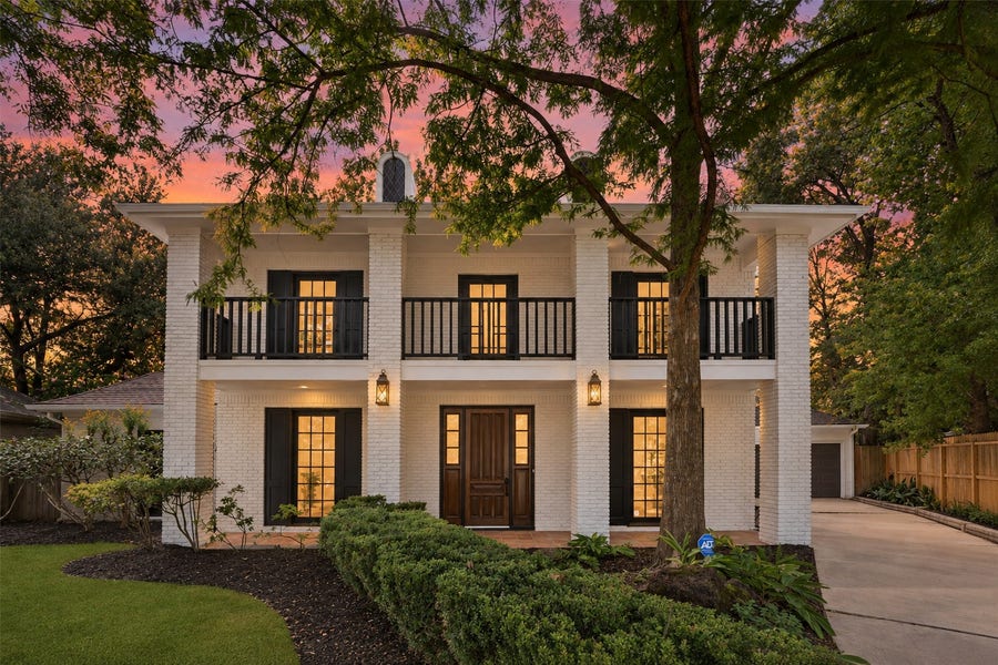 Property photo for 1422 Trace Dr, Houston, TX