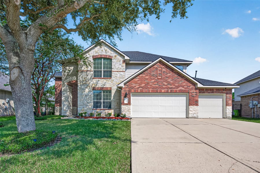 Property photo for 7731 Summer Shore Drive, Rosenberg, TX