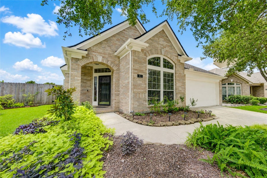 Property photo for 851 Sierra Brook Lane, League City, TX