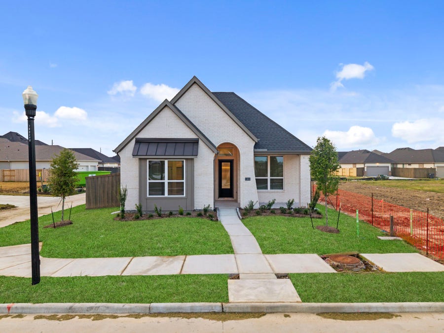 Property photo for 11803 Benes Drive, Mont Belvieu, TX