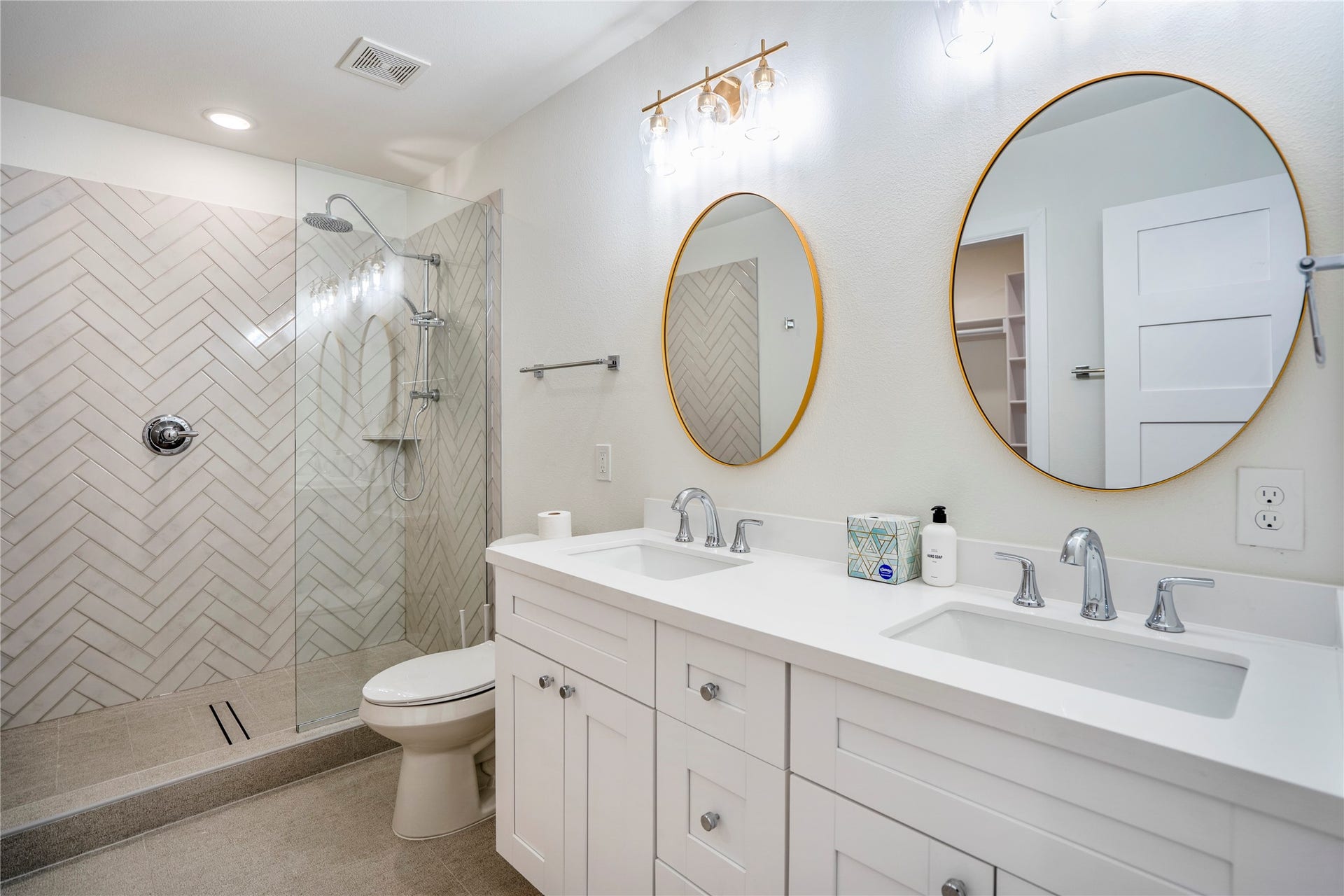 2208 Jean Street, Houston, TX 77023 2208 Jean Street, Houston, TX 77023