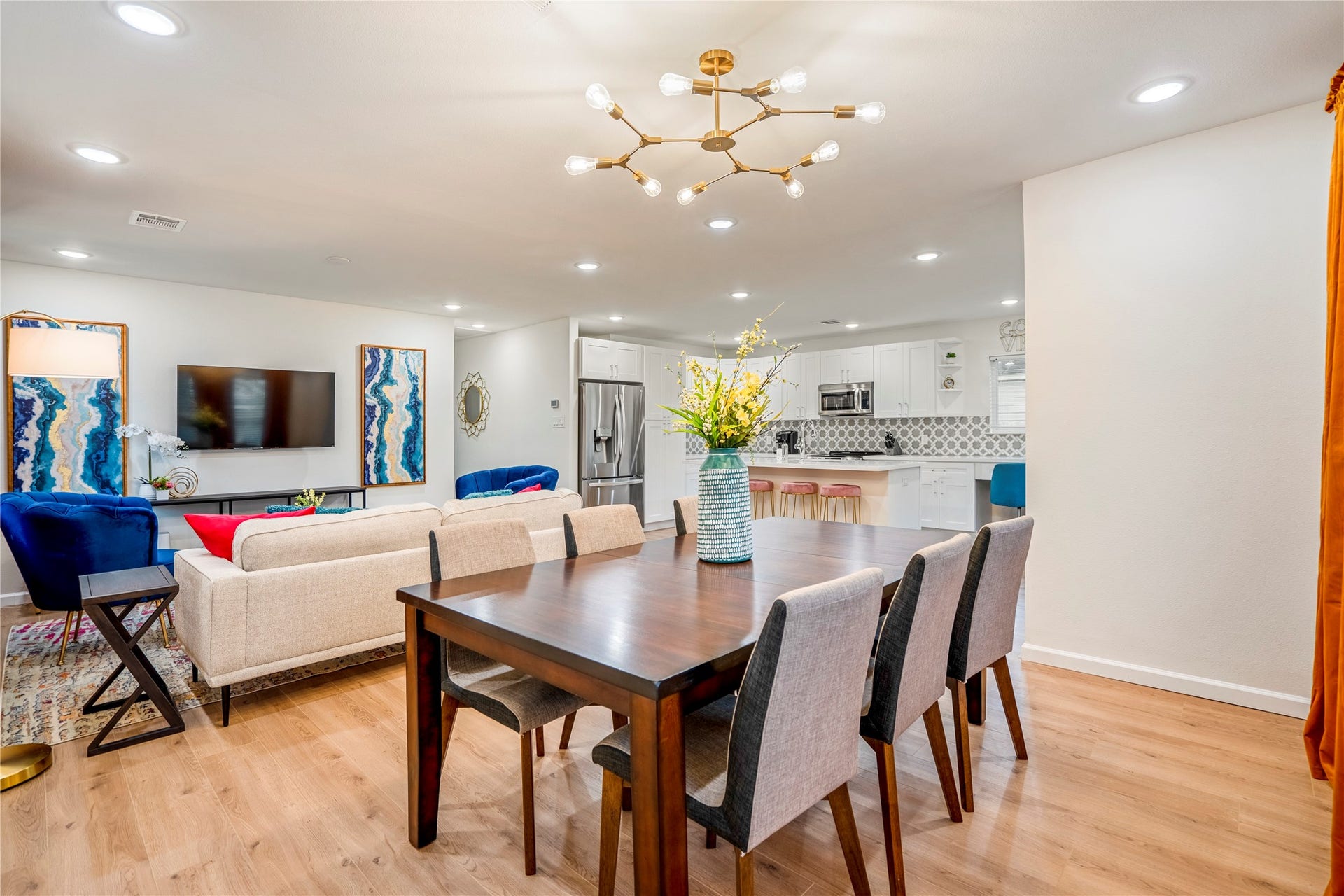 2208 Jean Street, Houston, TX 77023 2208 Jean Street, Houston, TX 77023