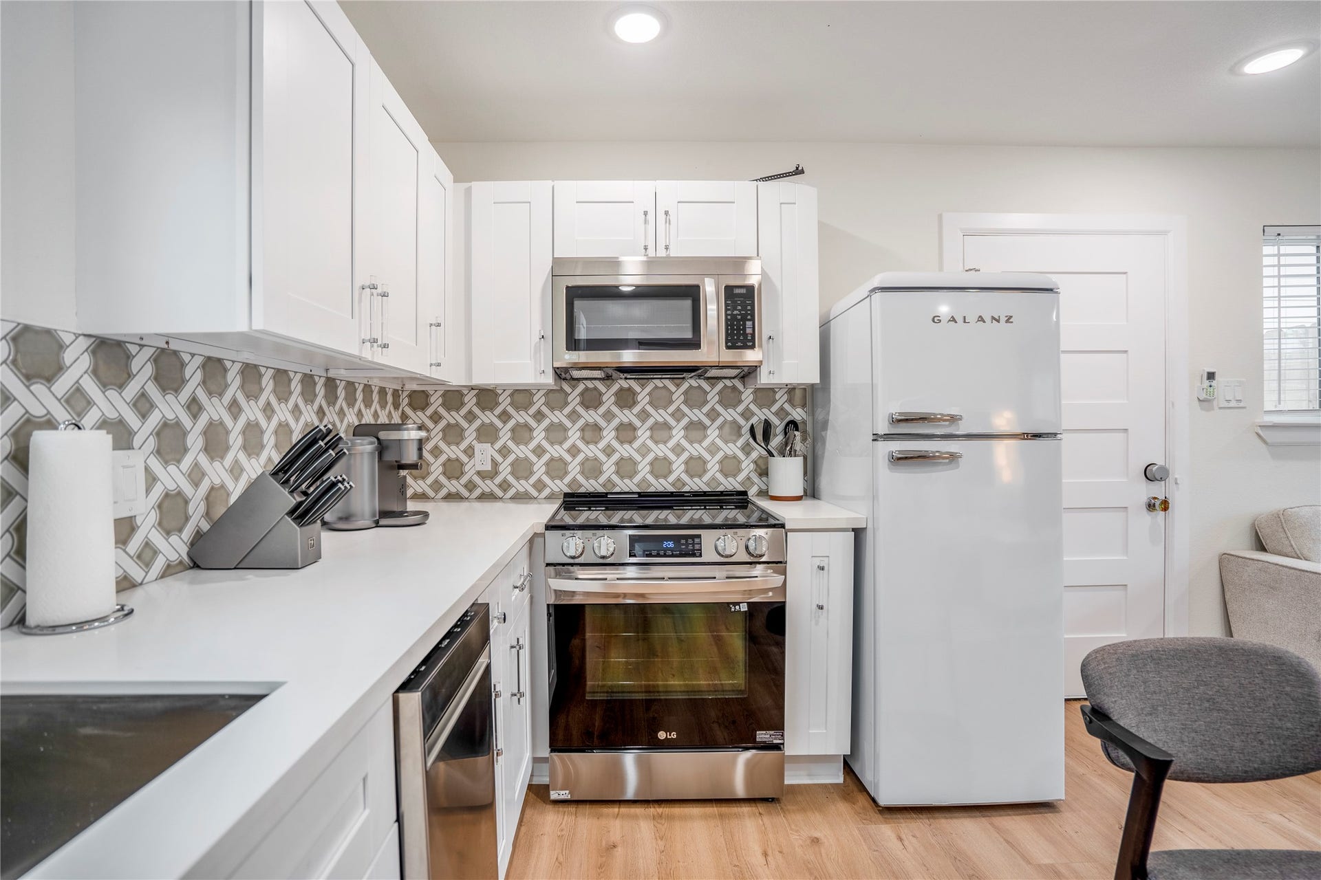 2208 Jean Street, Houston, TX 77023 2208 Jean Street, Houston, TX 77023