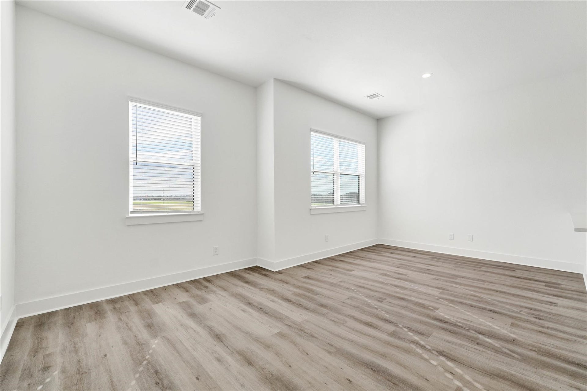 421 Alvia Run Lane, #AB, Houston, TX 77018 421 Alvia Run Lane, #AB, Houston, TX 77018