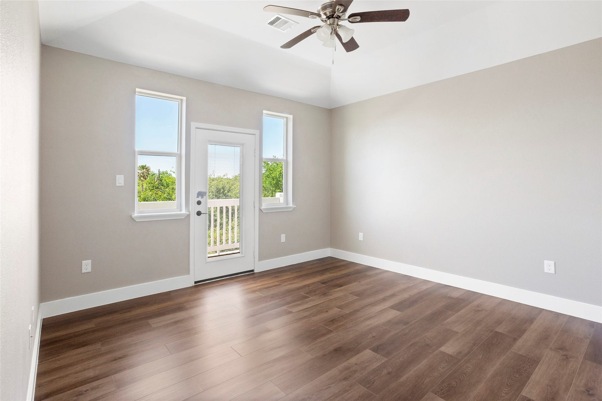 1226 9th St, San Leon, TX 77539 1226 9th St, San Leon, TX 77539