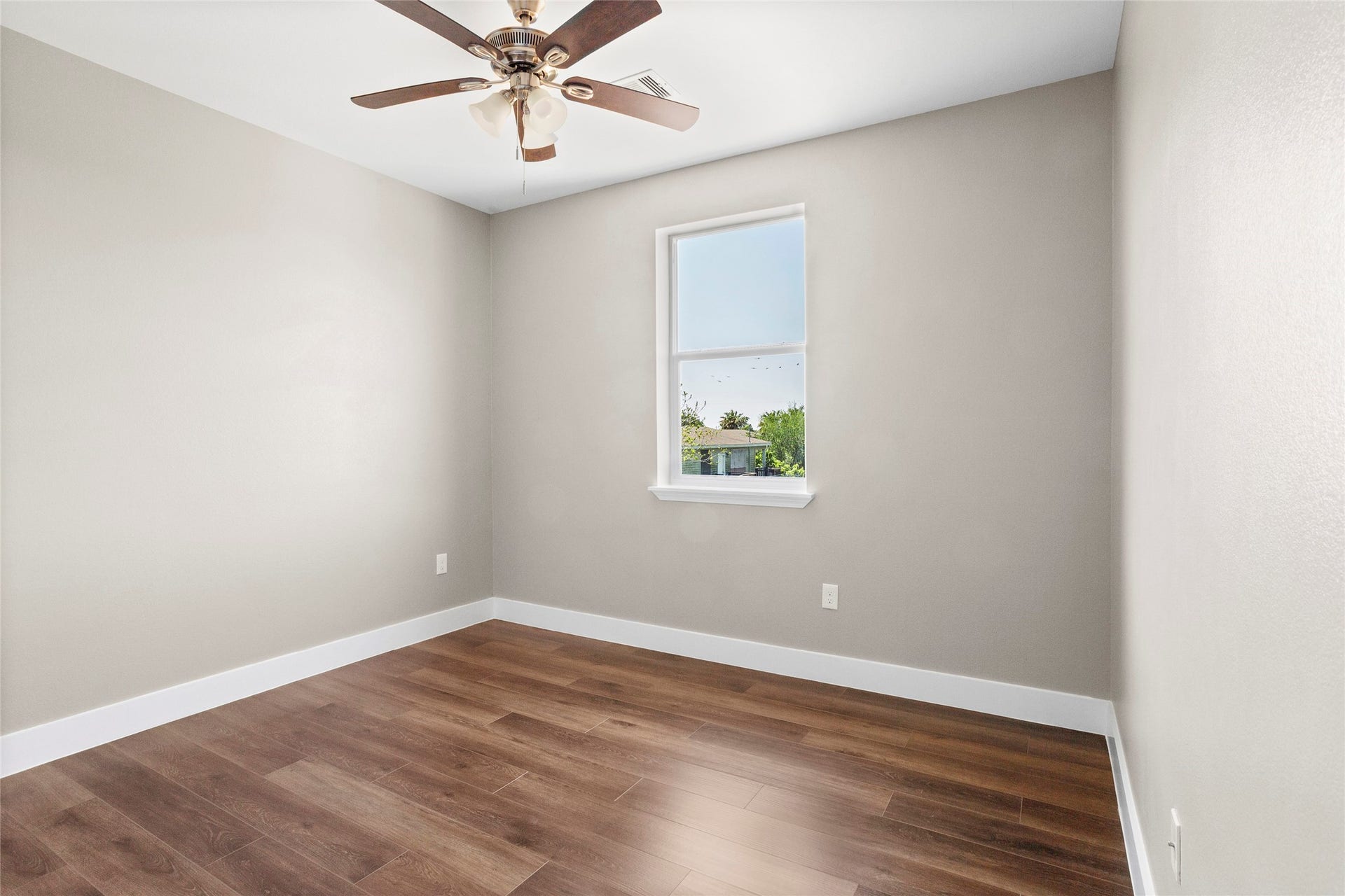 1226 9th St, San Leon, TX 77539 1226 9th St, San Leon, TX 77539