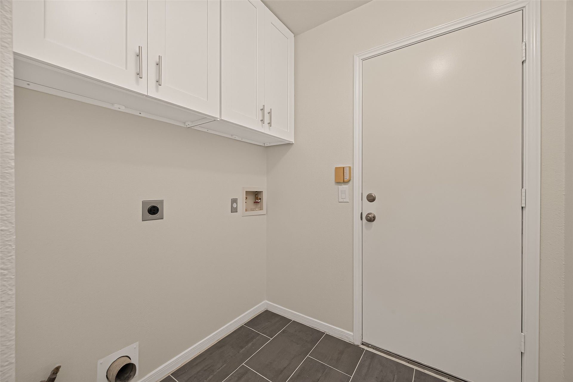 19015 White Horse Drive, Tomball, TX 77377 19015 White Horse Drive, Tomball, TX 77377