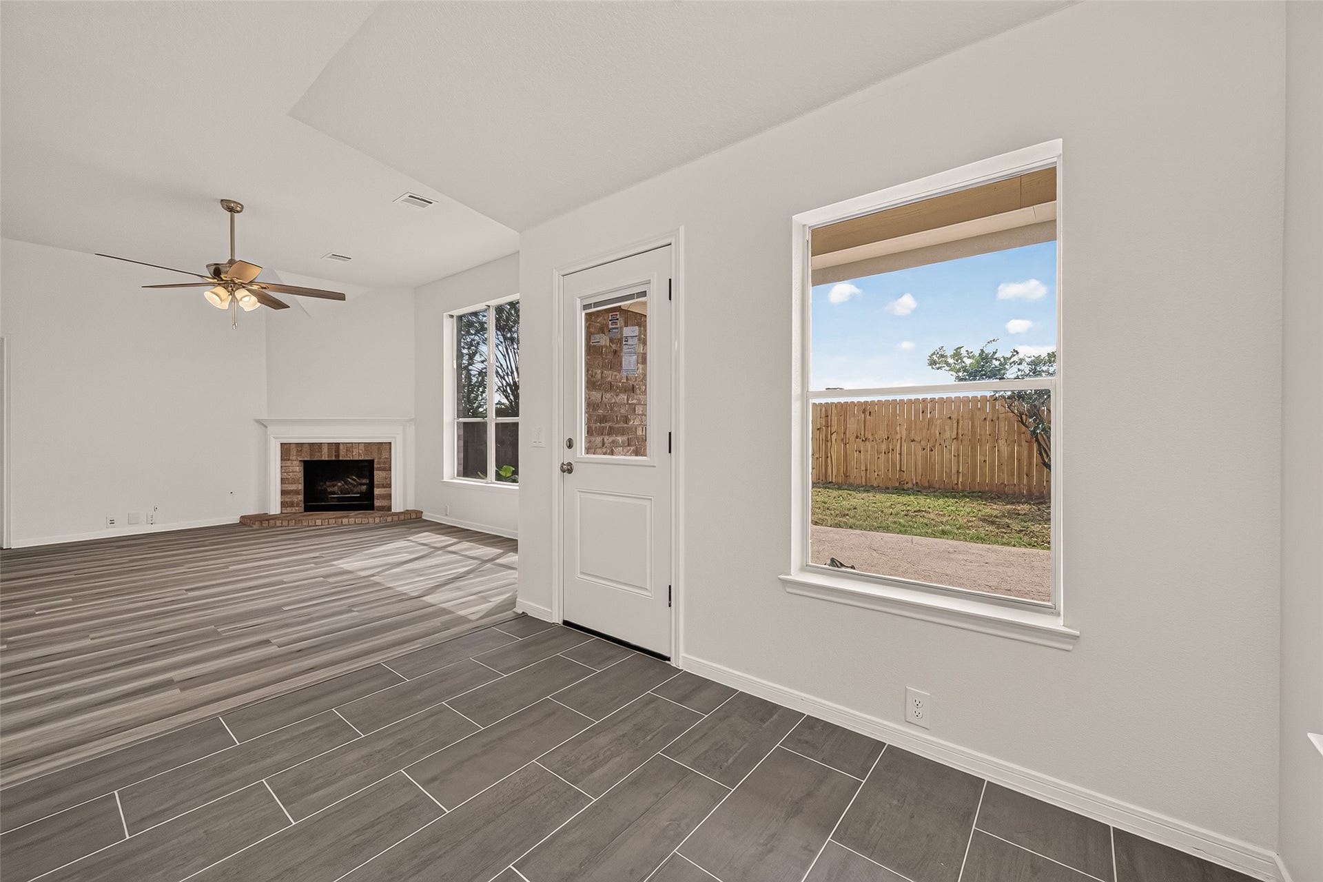 19015 White Horse Drive, Tomball, TX 77377 19015 White Horse Drive, Tomball, TX 77377