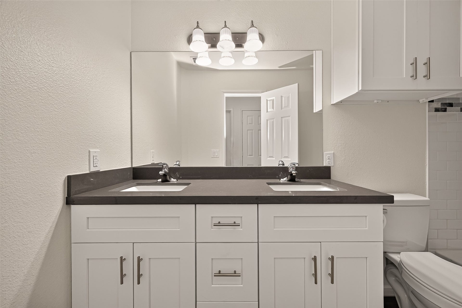 19015 White Horse Drive, Tomball, TX 77377 19015 White Horse Drive, Tomball, TX 77377