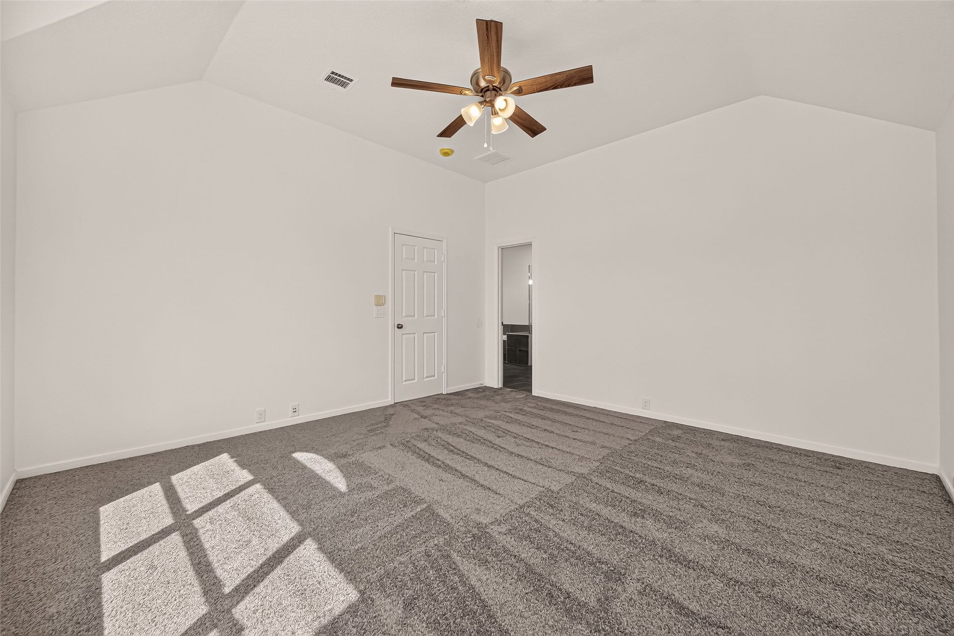 19015 White Horse Drive, Tomball, TX 77377 19015 White Horse Drive, Tomball, TX 77377