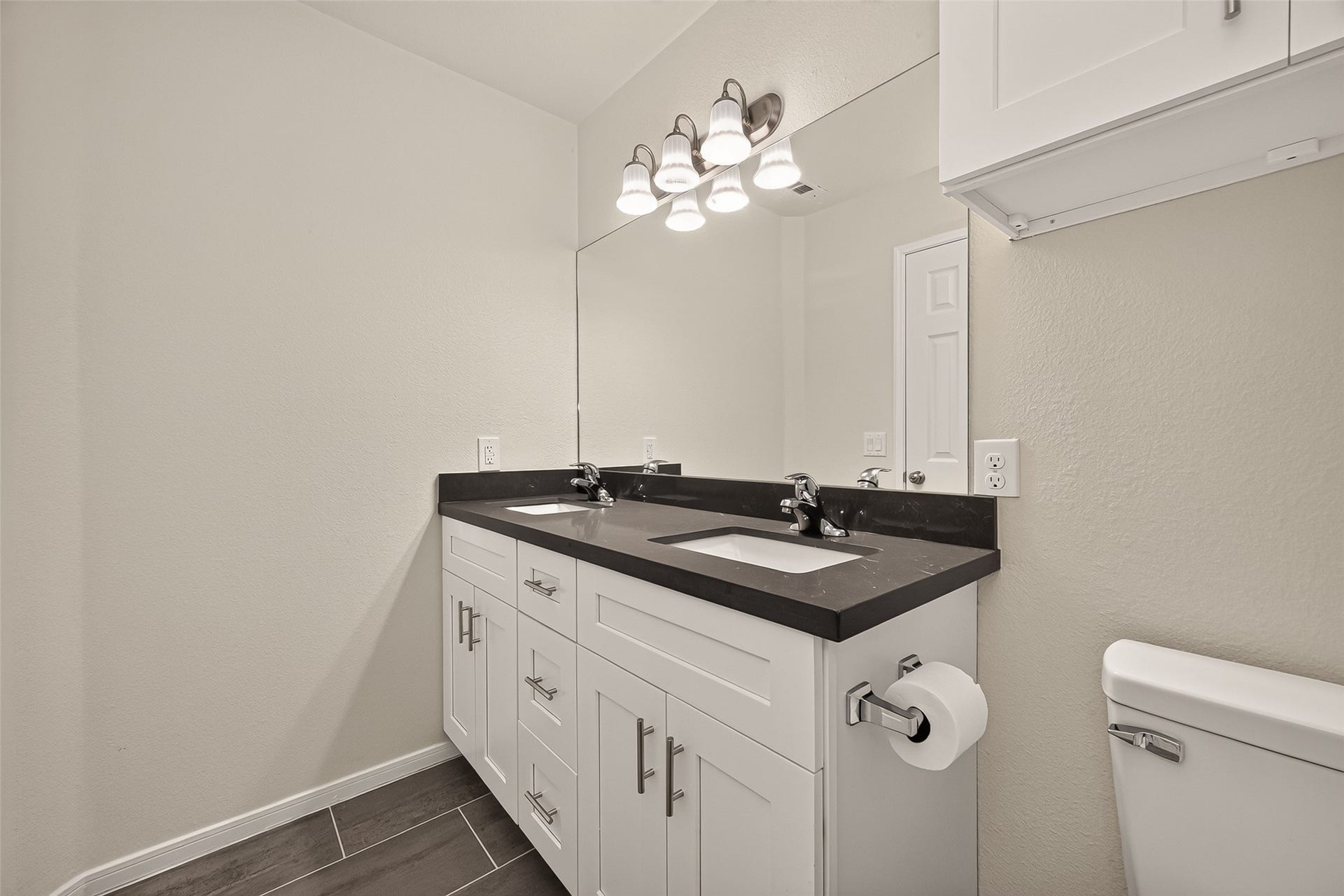 19015 White Horse Drive, Tomball, TX 77377 19015 White Horse Drive, Tomball, TX 77377
